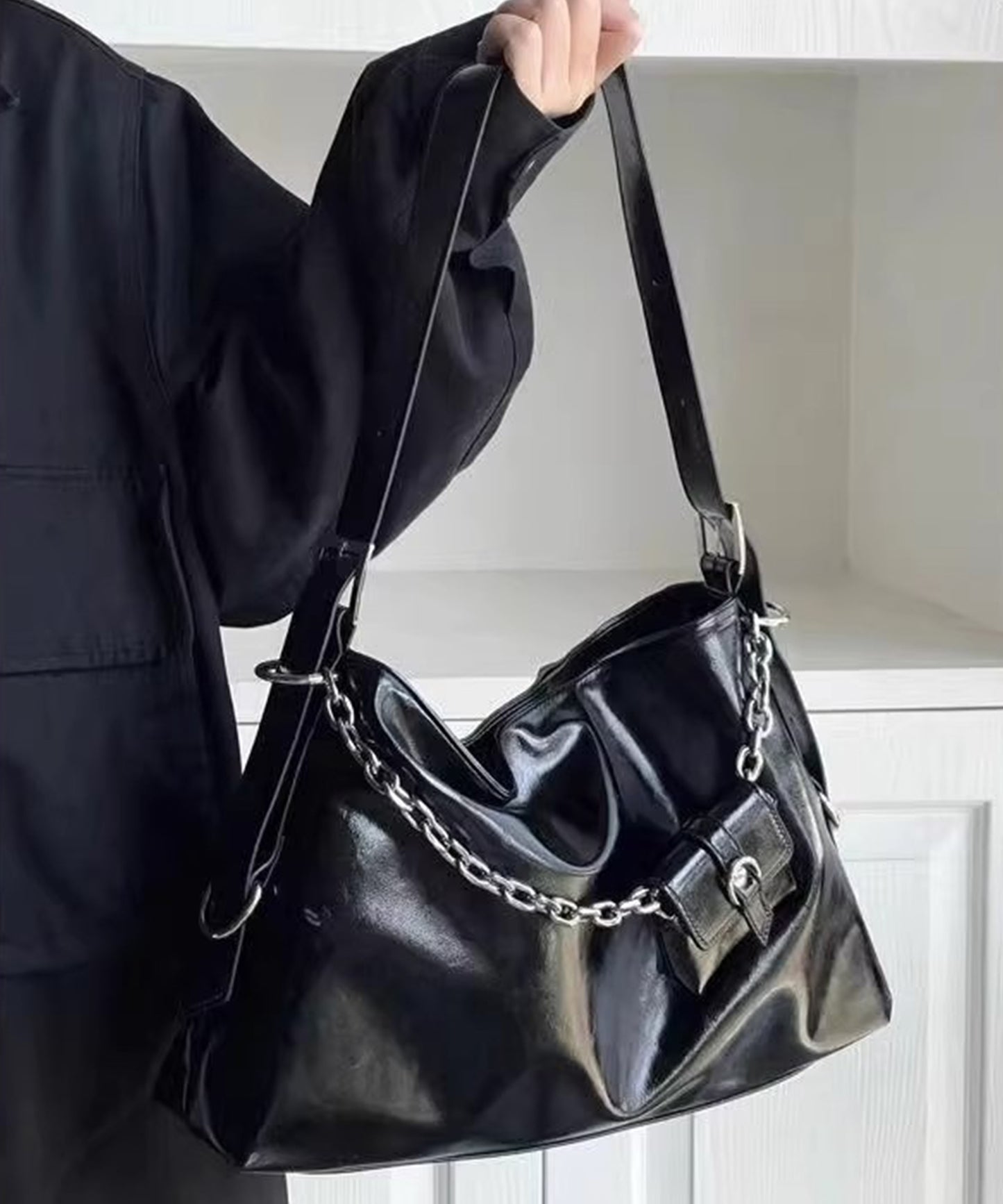 ミニポーチ付き スクエア チェーン ショルダーバッグ