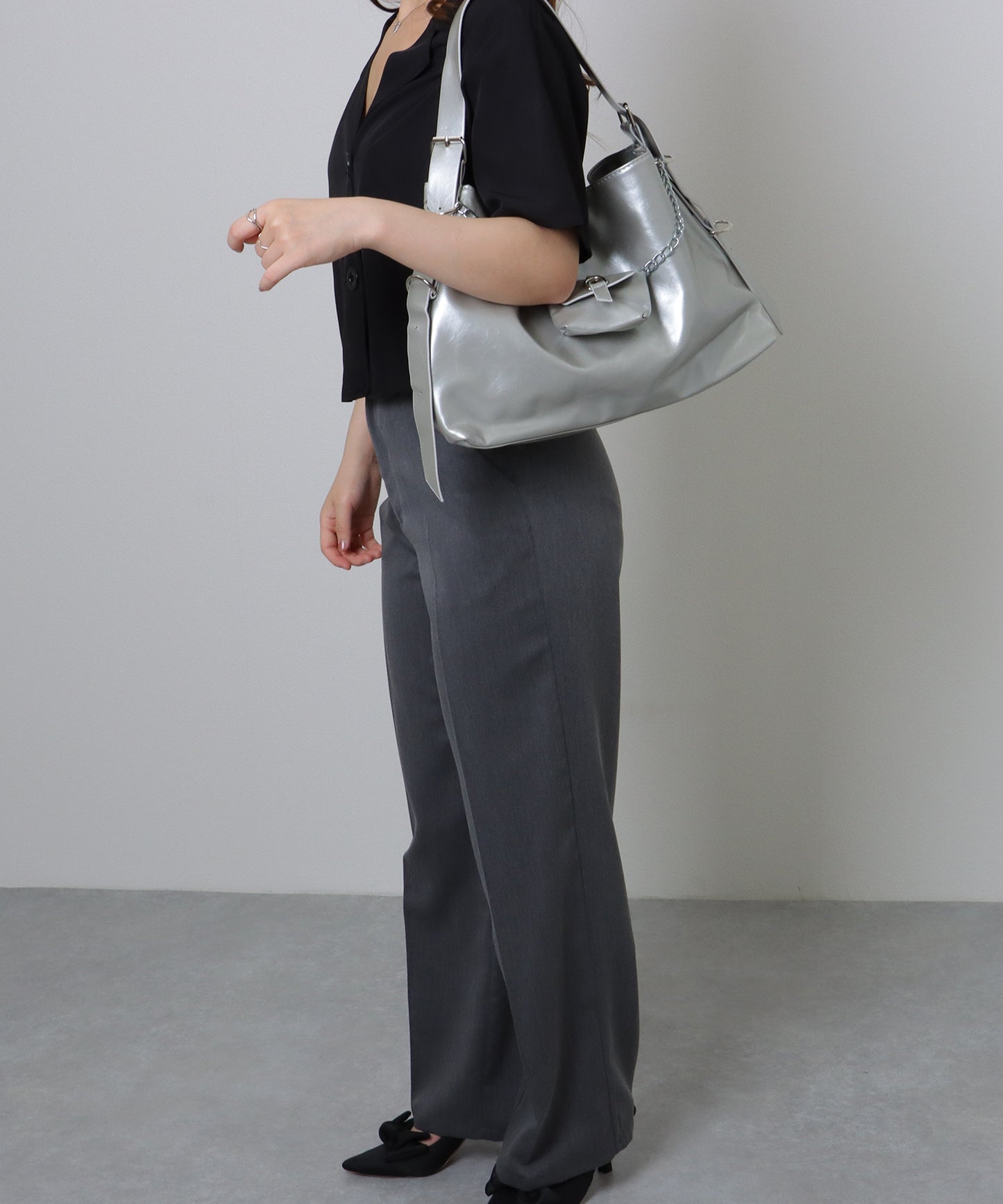 ミニポーチ付き スクエア チェーン ショルダーバッグ