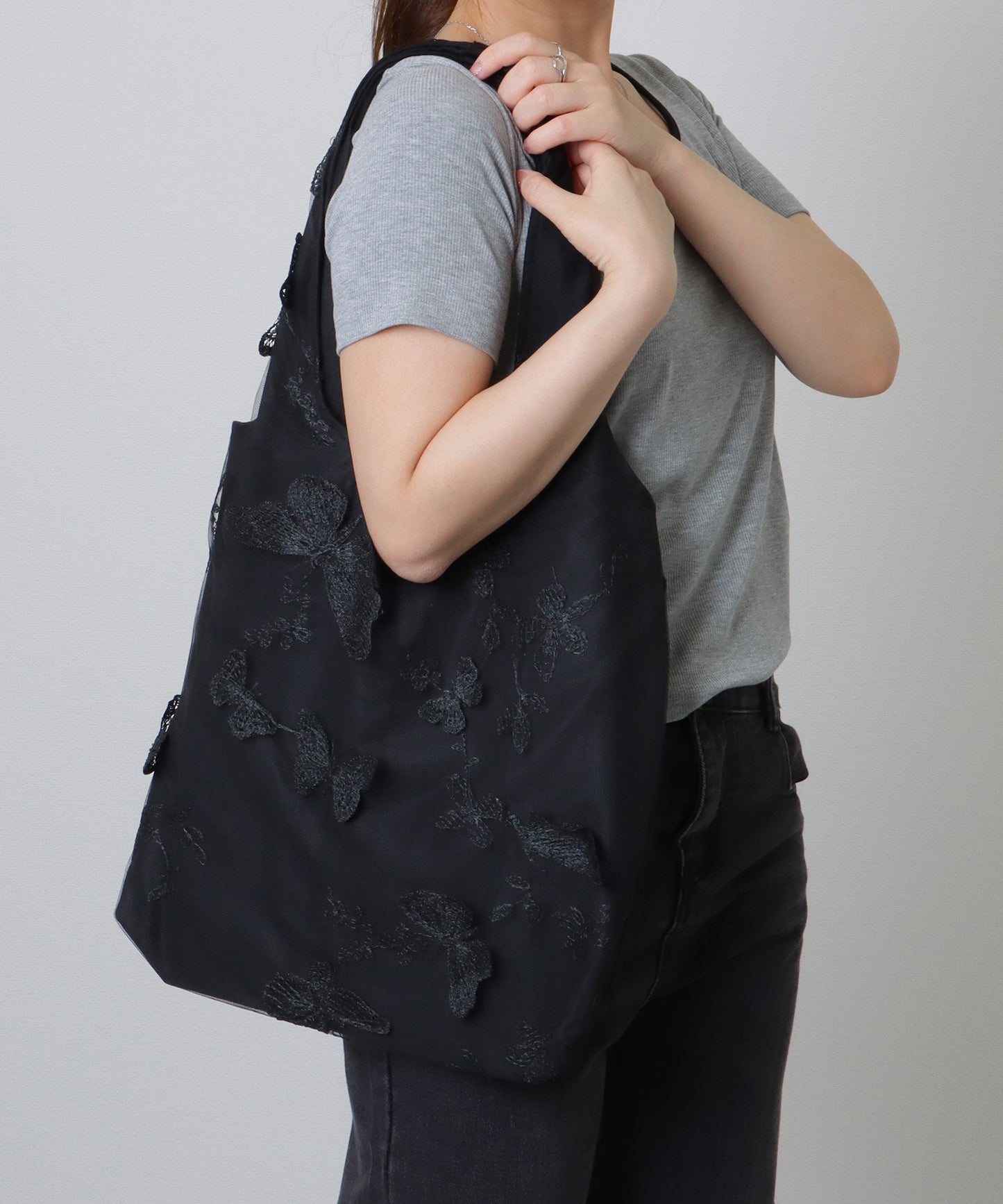 シアー レイヤード 刺繍モチーフ付き ソフト ショルダーバッグ
