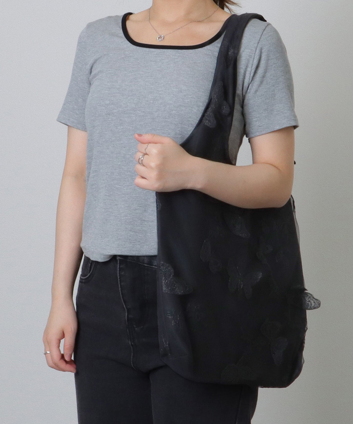 シアー レイヤード 刺繍モチーフ付き ソフト ショルダーバッグ