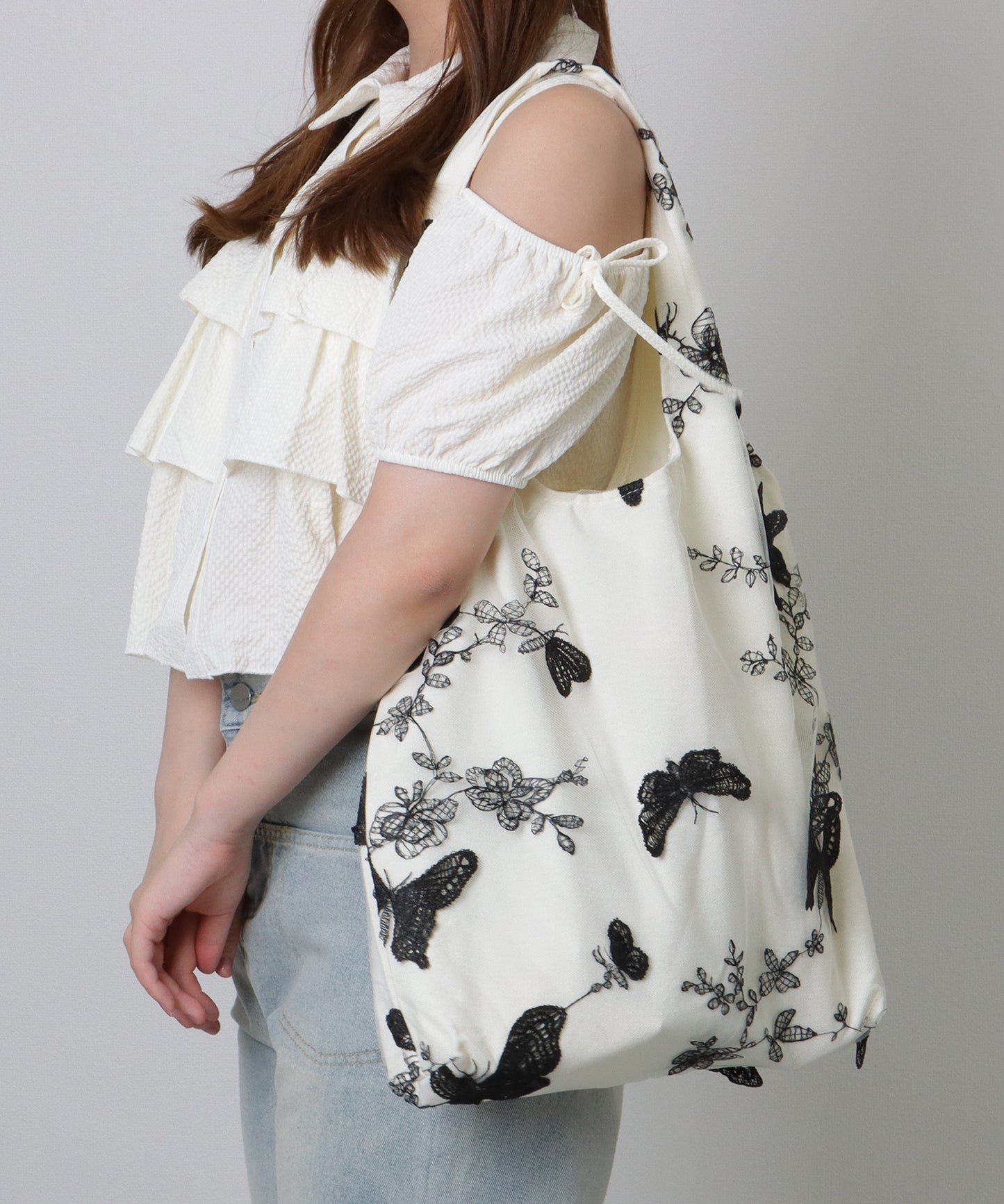 シアー レイヤード 刺繍モチーフ付き ソフト ショルダーバッグ