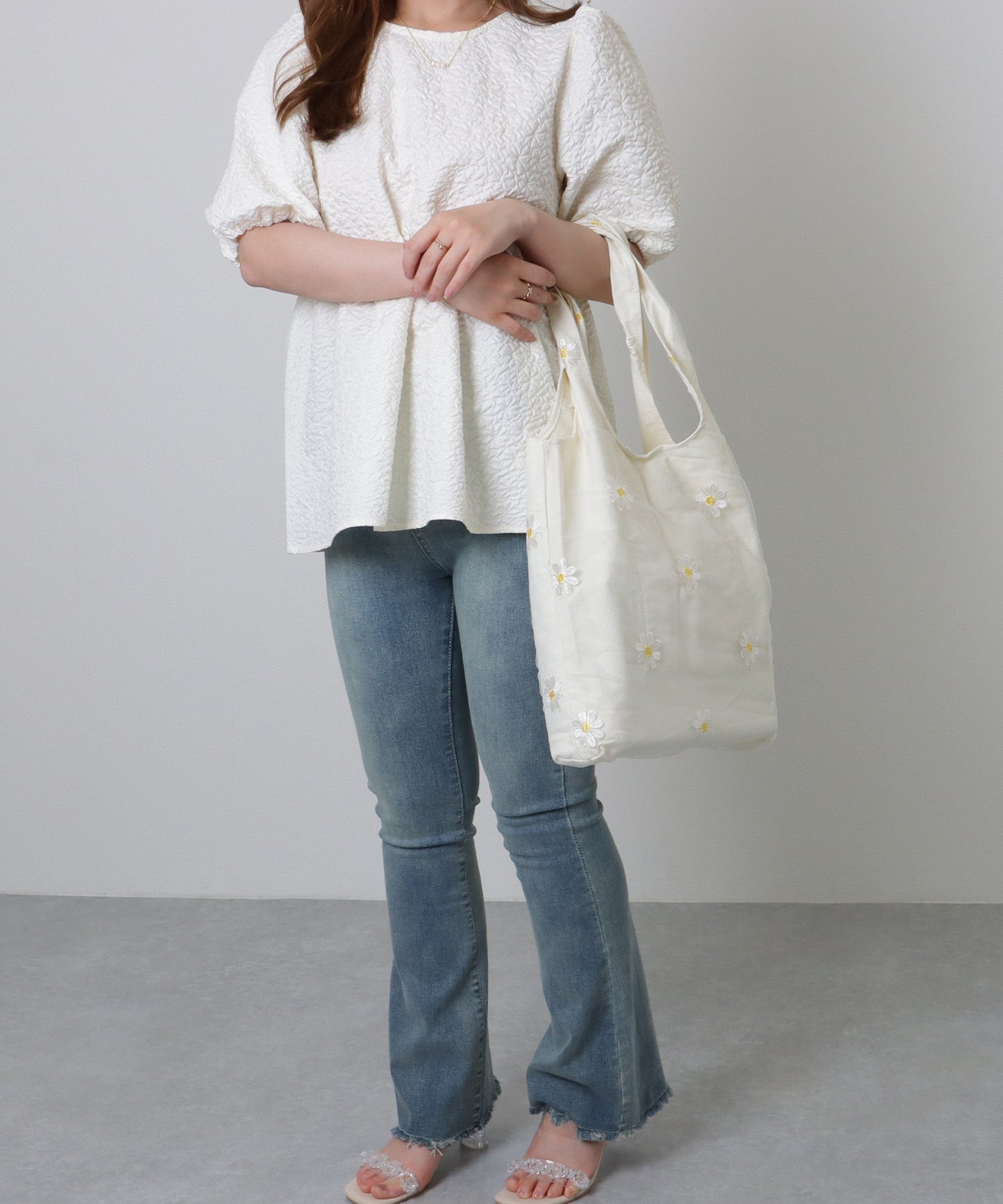 シアー レイヤード 刺繍モチーフ付き ソフト ショルダーバッグ