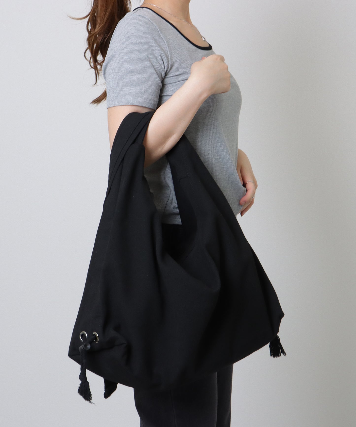 ドローコード付き ソリッドカラー ソフト ショルダー ファスナー バッグ