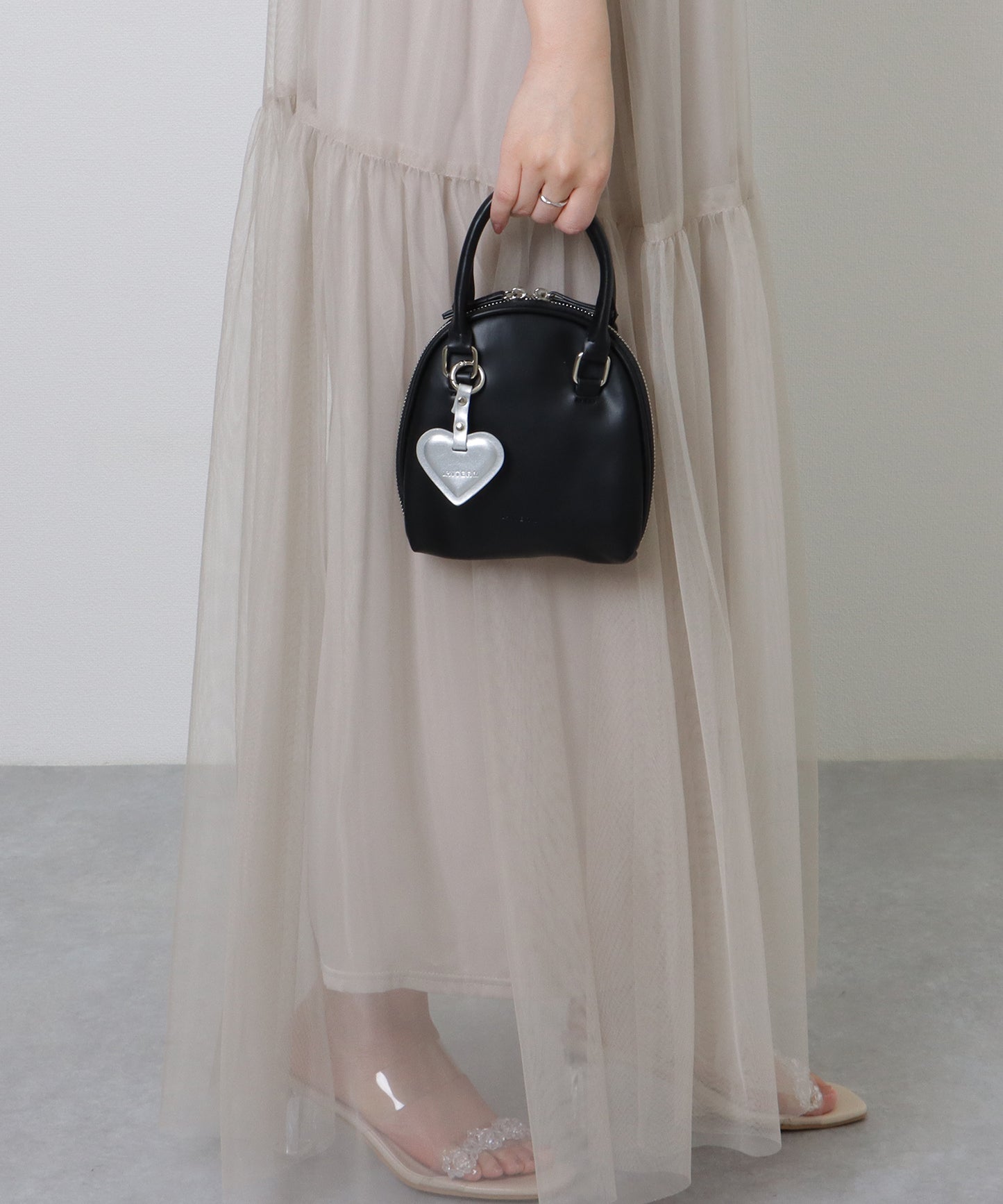 ハートチャーム付き 2WAY ミニ ラウンド ショルダーバッグ