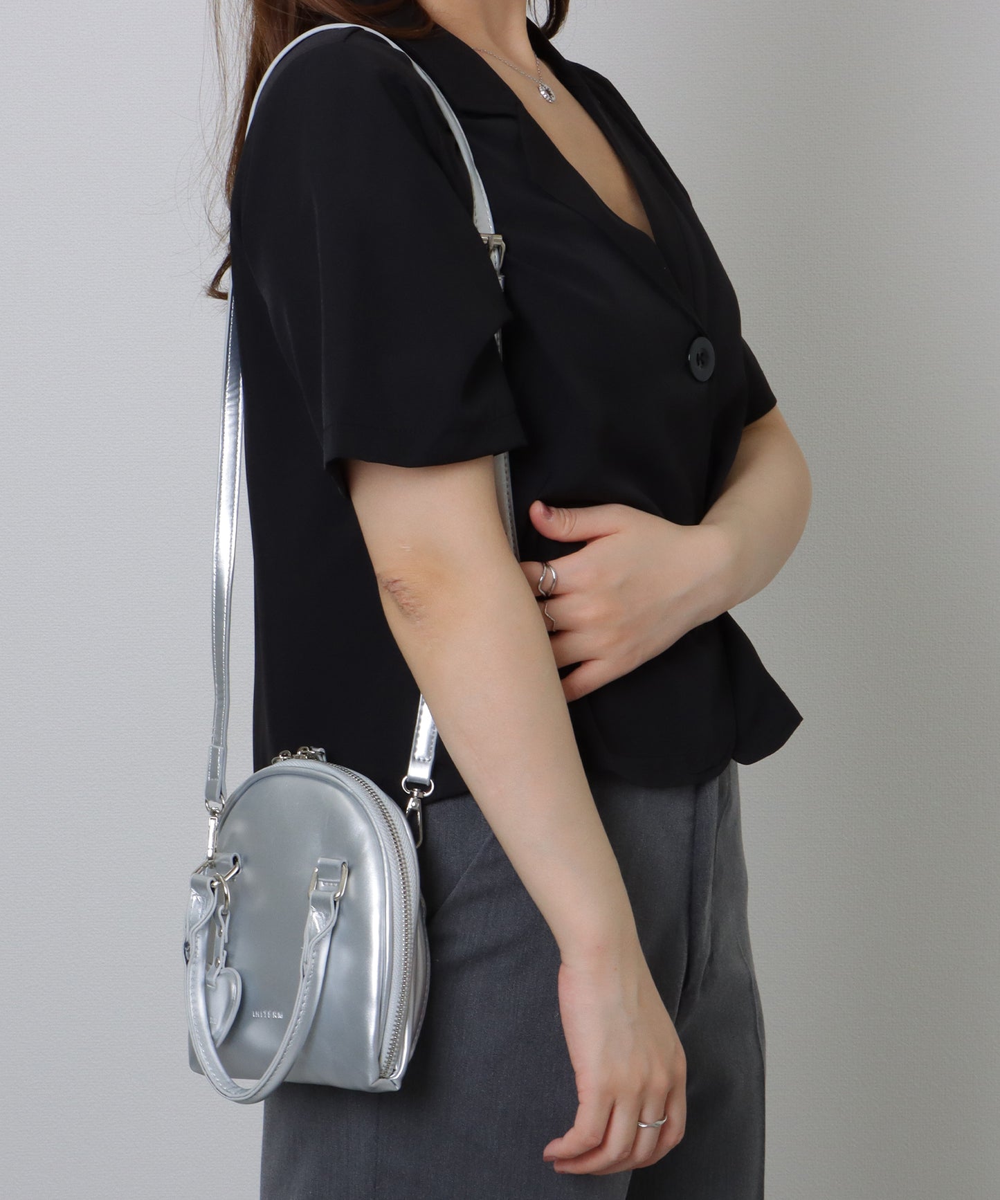 ハートチャーム付き 2WAY ミニ ラウンド ショルダーバッグ