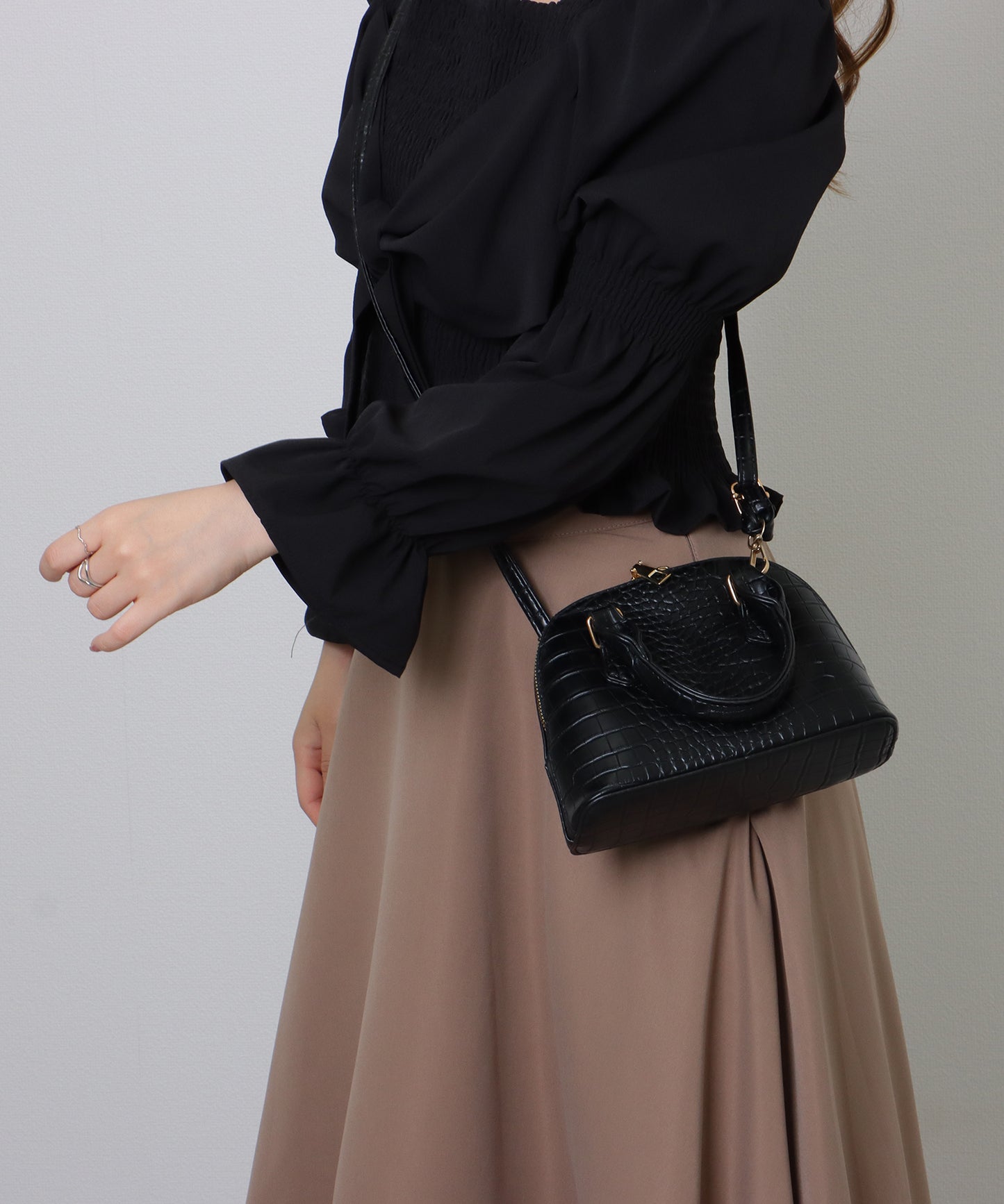 クロコ 型押し コンパクト レザー調 ショルダーバッグ
