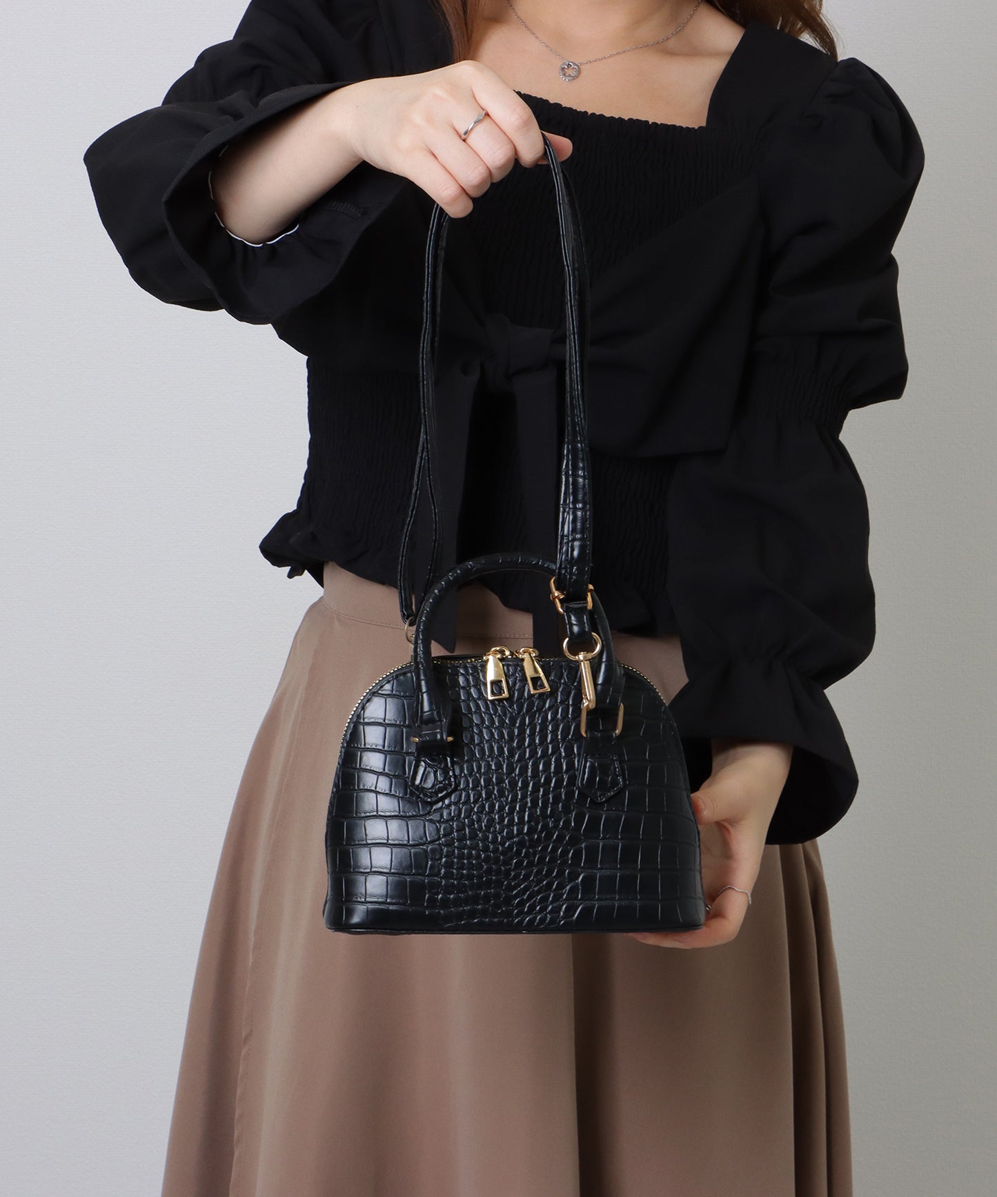 クロコ 型押し コンパクト レザー調 ショルダーバッグ