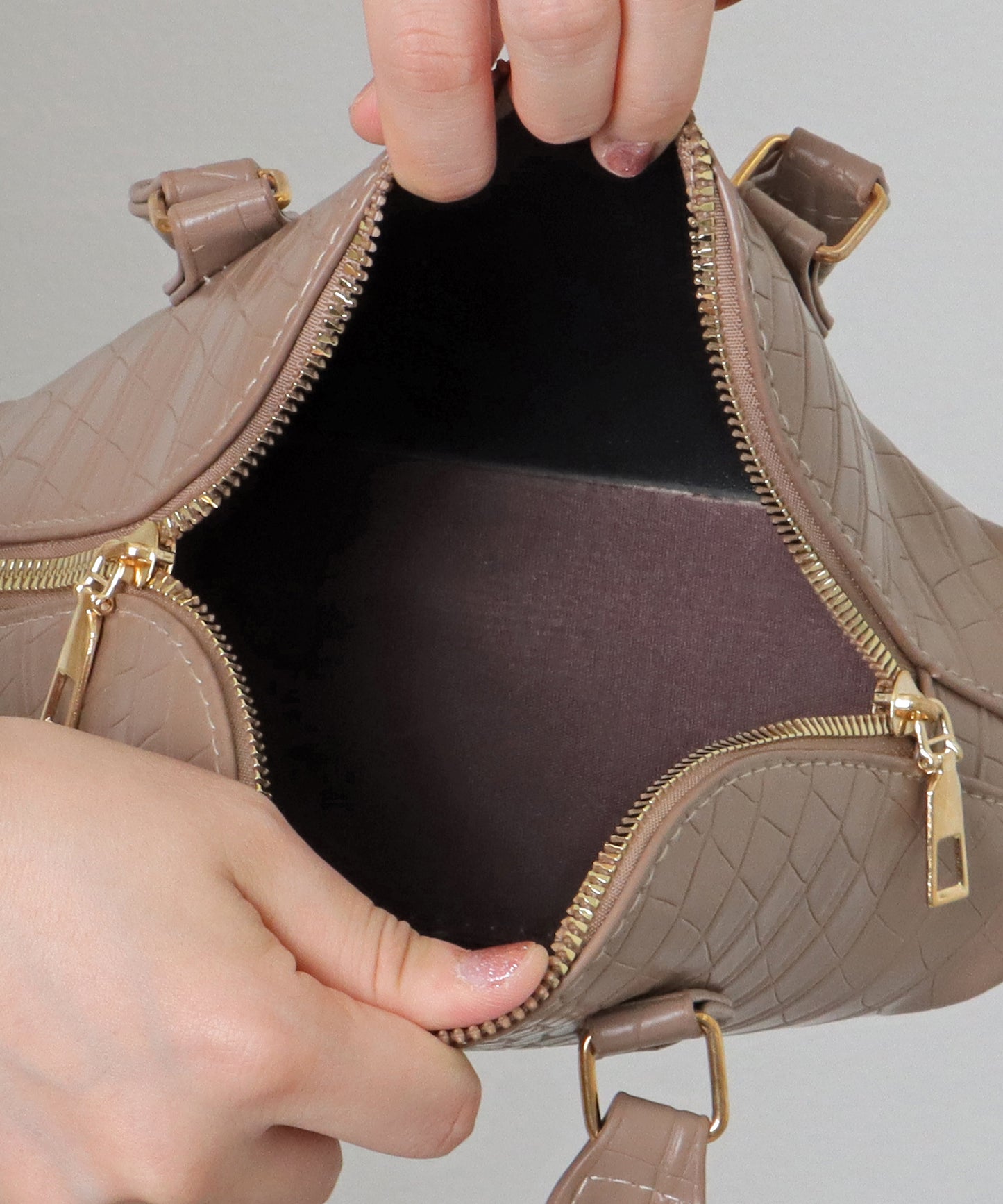 クロコ 型押し コンパクト レザー調 ショルダーバッグ