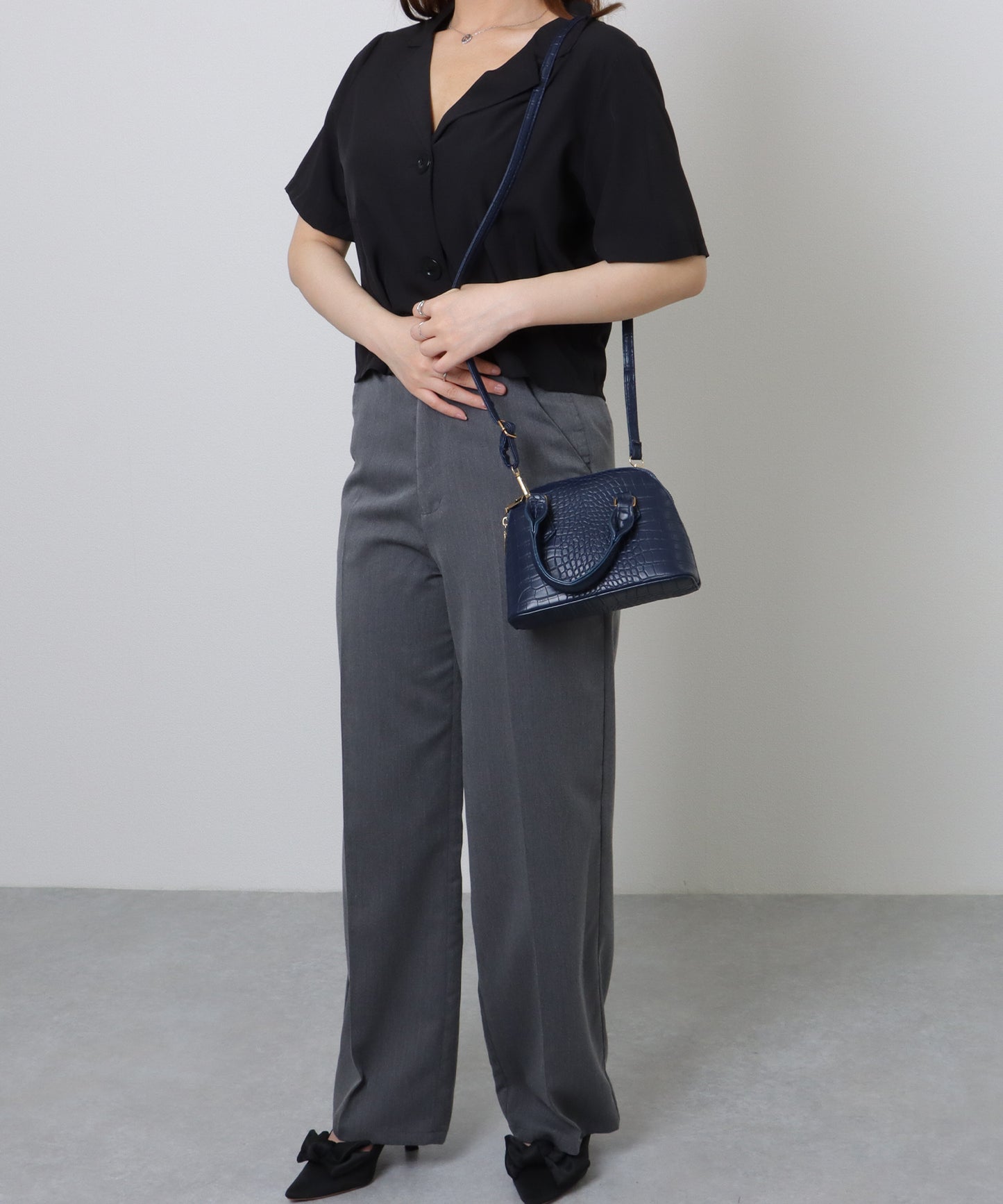 クロコ 型押し コンパクト レザー調 ショルダーバッグ