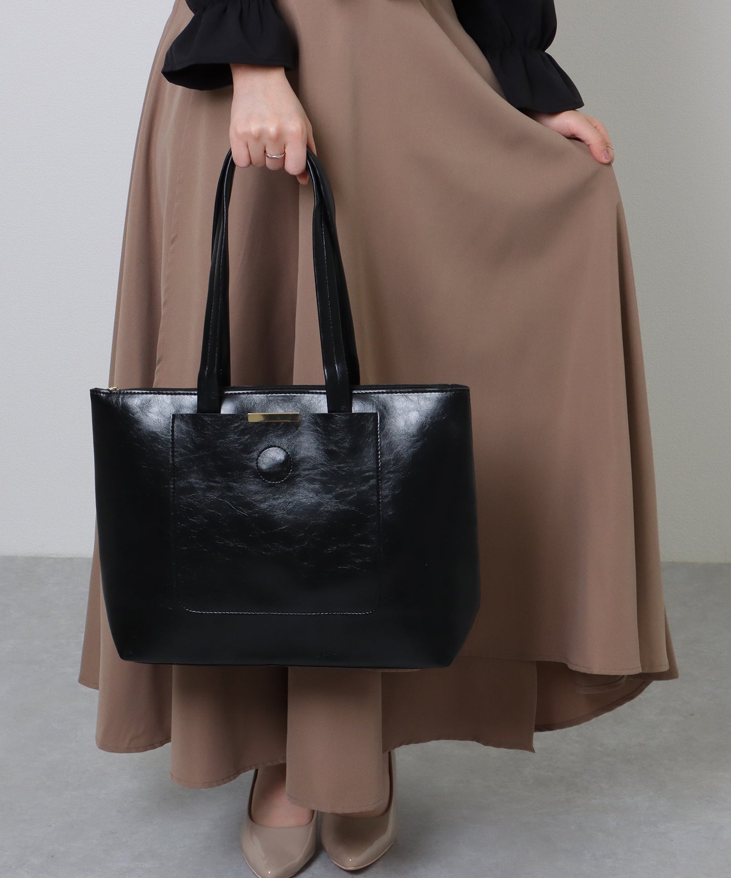 メタリックバー付き レザー調 スクエア ロング トートバッグ