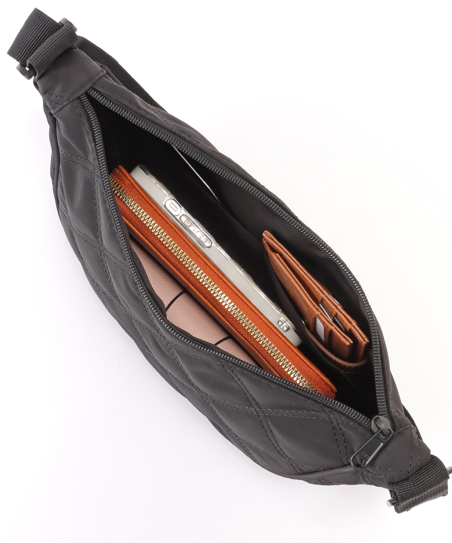 ソリッドカラー ハーフムーン ダイヤ ステッチ ショルダーバッグ