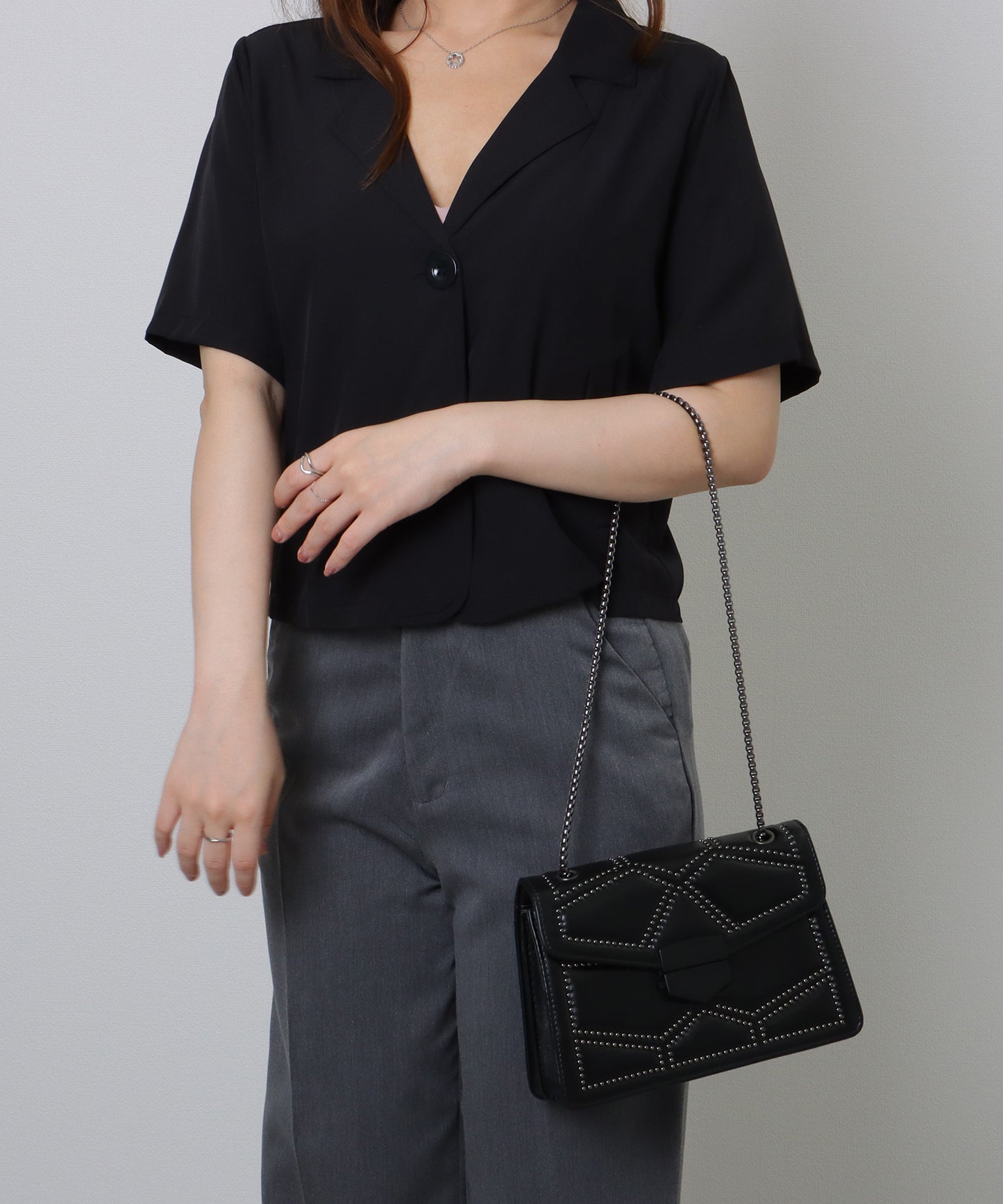 スタッズ スクエア チェーン ショルダーバッグ