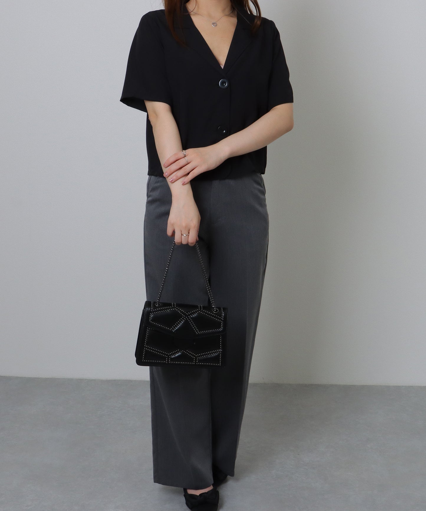 スタッズ スクエア チェーン ショルダーバッグ