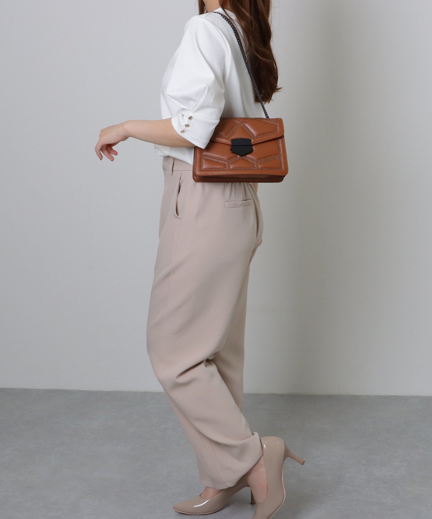 スタッズ スクエア チェーン ショルダーバッグ