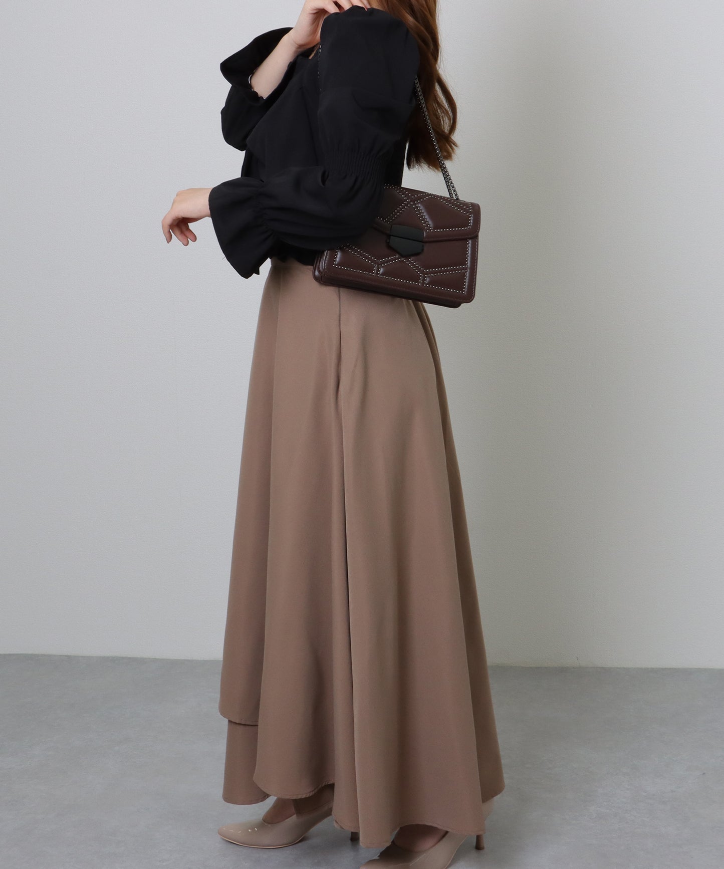 スタッズ スクエア チェーン ショルダーバッグ