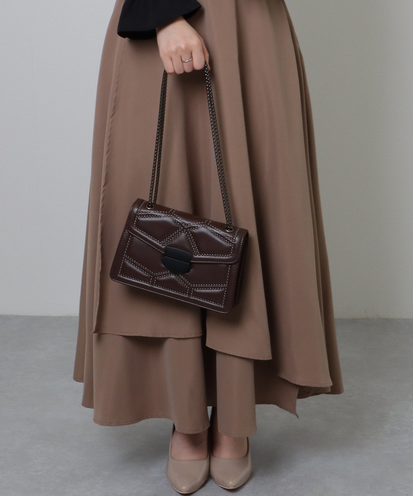 スタッズ スクエア チェーン ショルダーバッグ