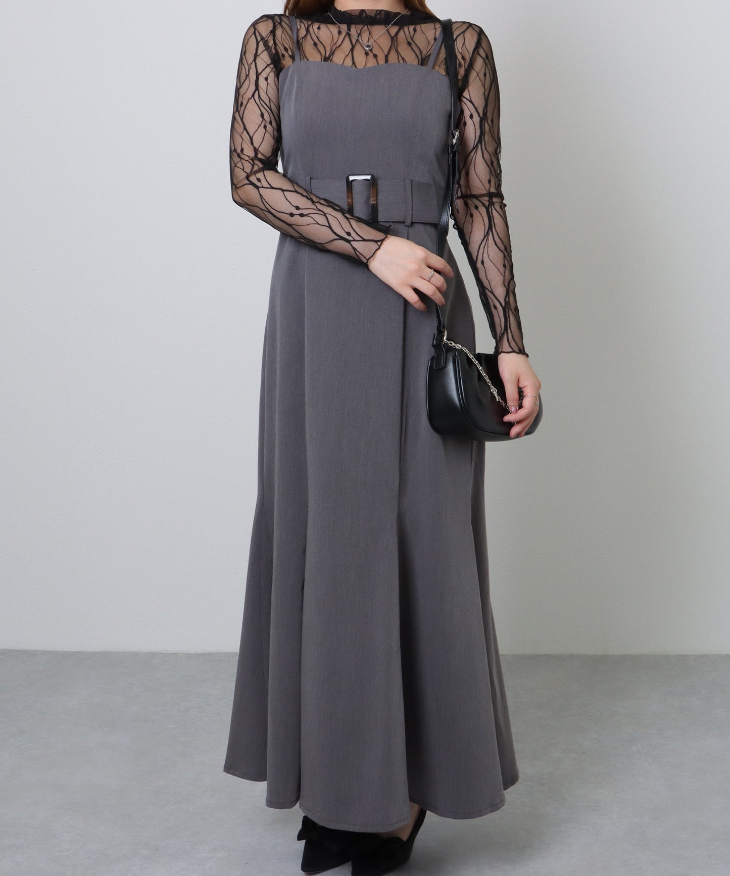 チェーン チャーム付き 編み込み ショルダーバッグ