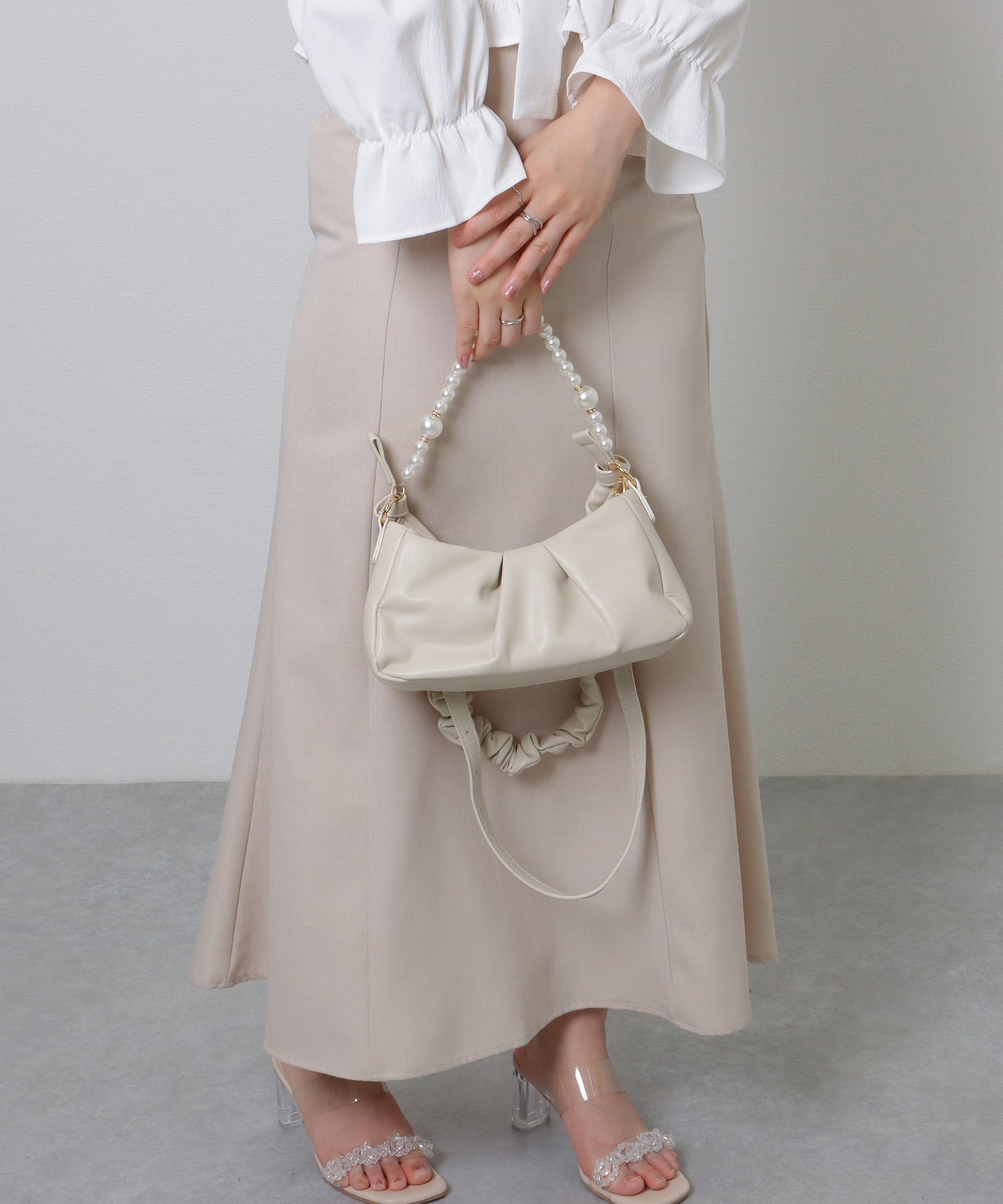 パールチェーン付き 2WAY ギャザー ショルダーバッグ
