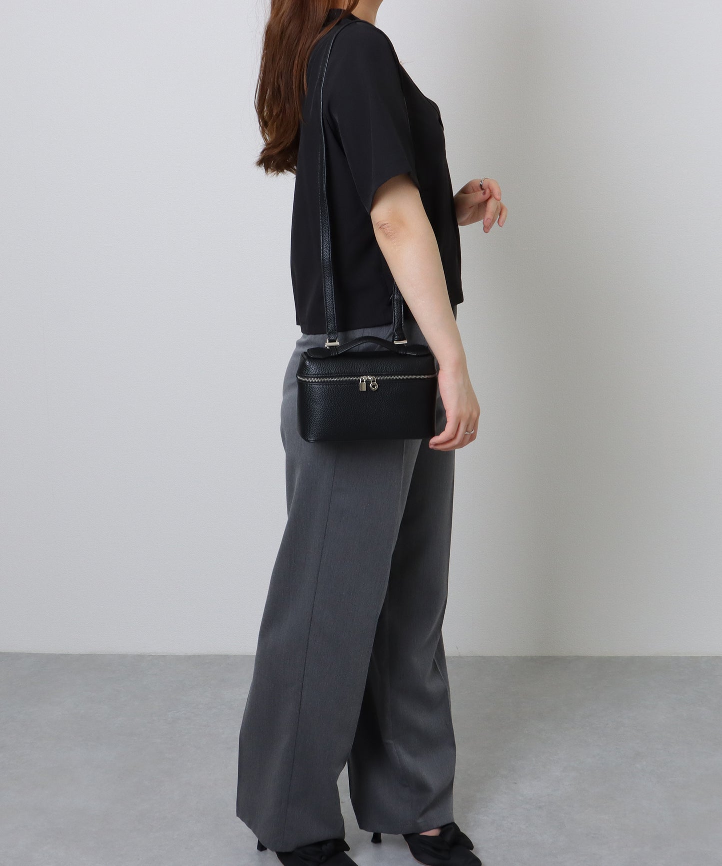 スクエア 2WAY コンパクト ショルダーバッグ