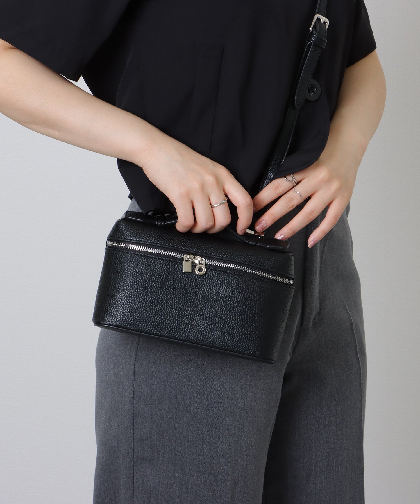 スクエア 2WAY コンパクト ショルダーバッグ