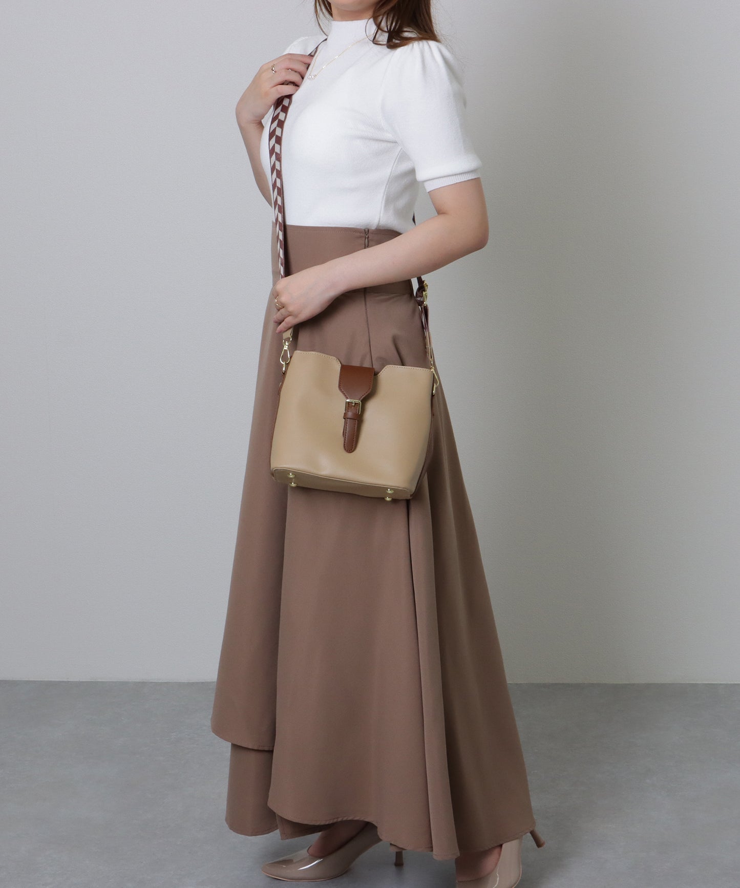 ヘリンボーン ベルト付き スクエア ショルダーバッグ