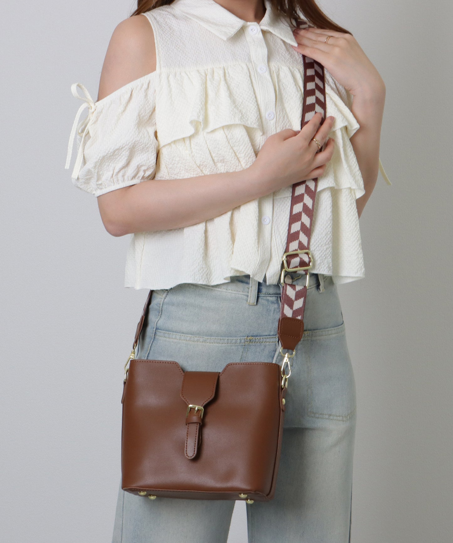 ヘリンボーン ベルト付き スクエア ショルダーバッグ