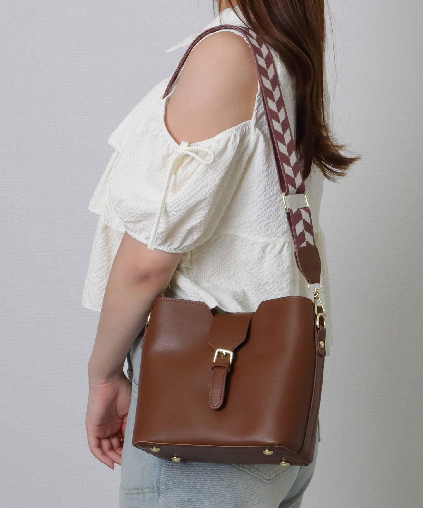 ヘリンボーン ベルト付き スクエア ショルダーバッグ