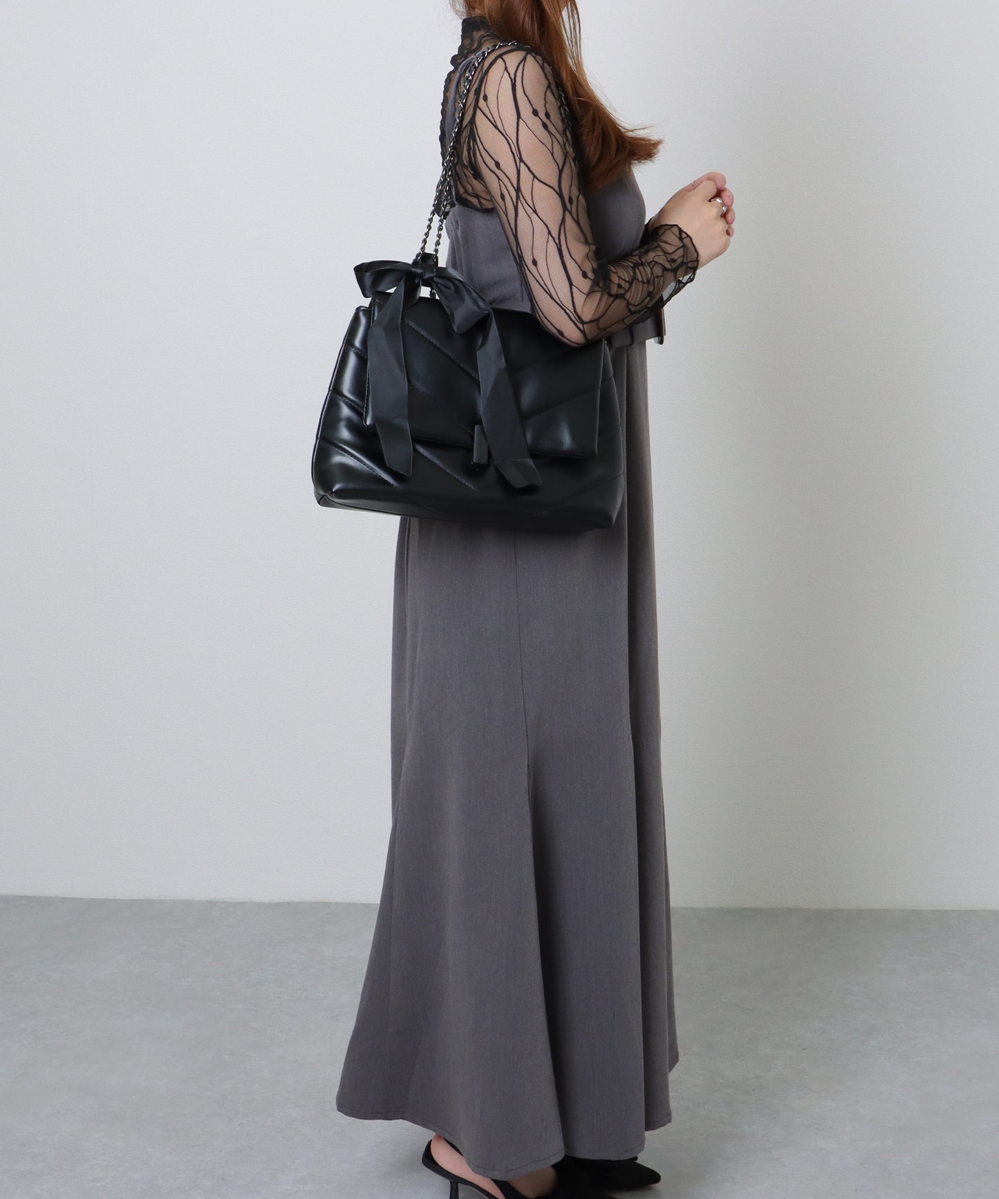 リボン付き Vステッチ スクエア チェーン ショルダーバッグ