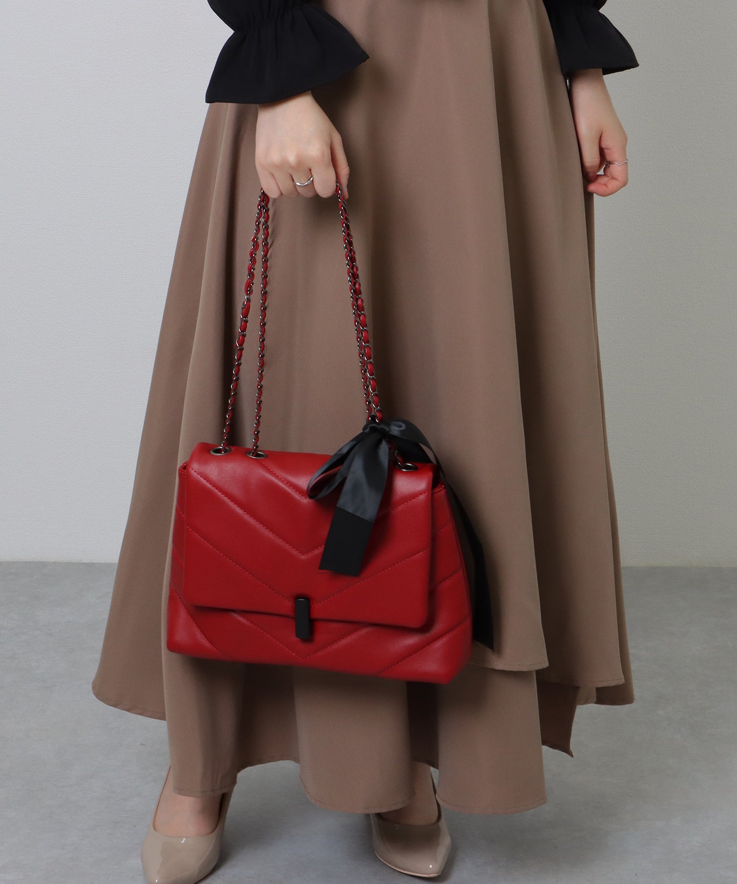 リボン付き Vステッチ スクエア チェーン ショルダーバッグ