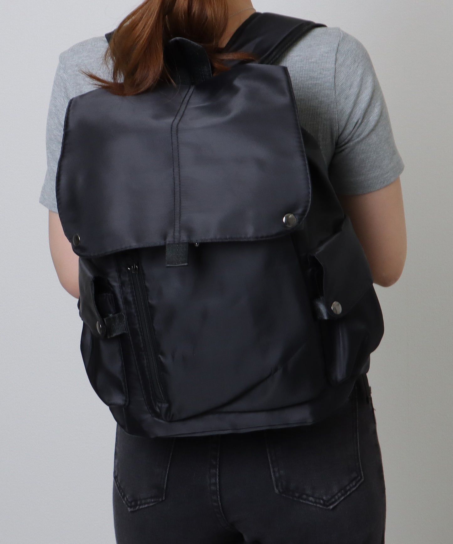 ソリッドカラー ユニセックス 大容量 多ポケット バックパック