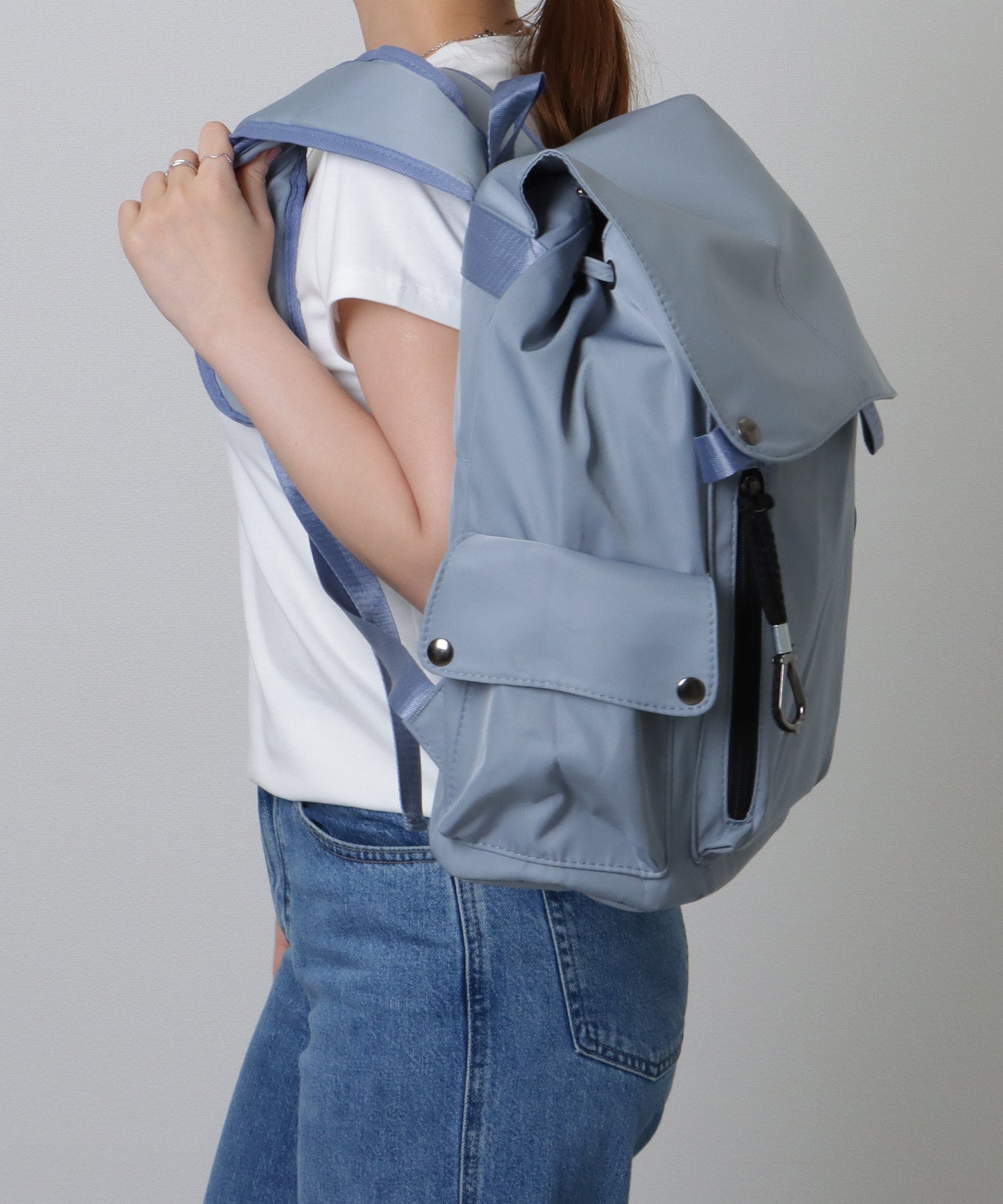 ソリッドカラー ユニセックス 大容量 多ポケット バックパック