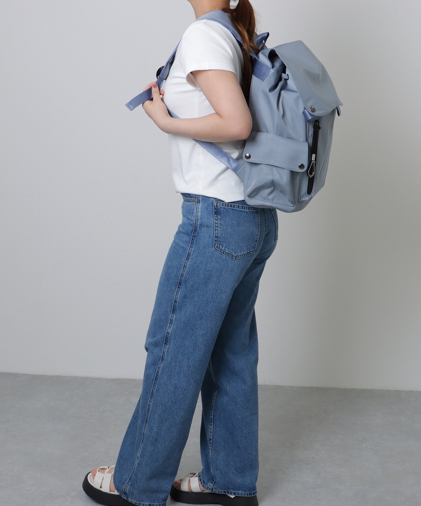 ソリッドカラー ユニセックス 大容量 多ポケット バックパック