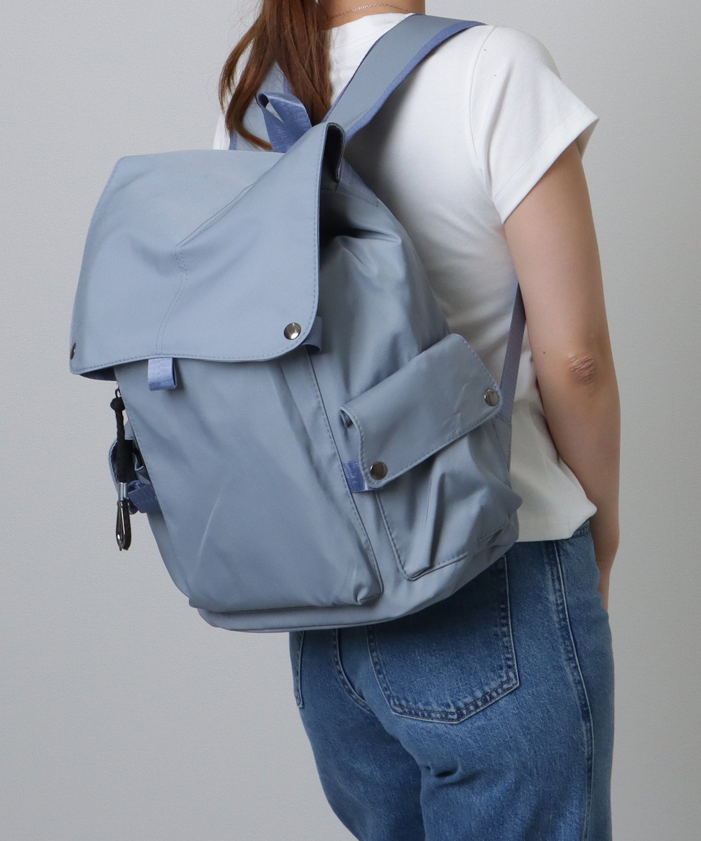 ソリッドカラー ユニセックス 大容量 多ポケット バックパック