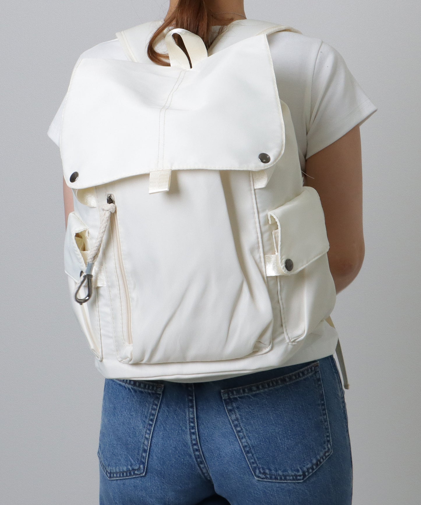 ソリッドカラー ユニセックス 大容量 多ポケット バックパック