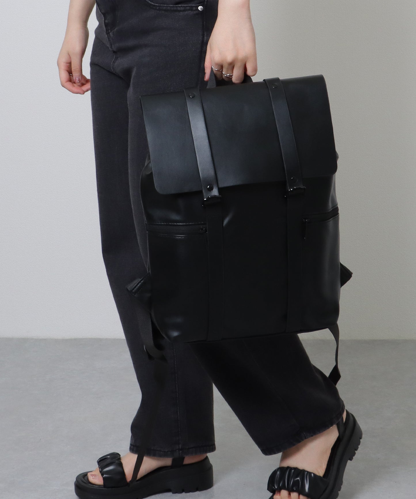 配色ライン スクエア バックパック