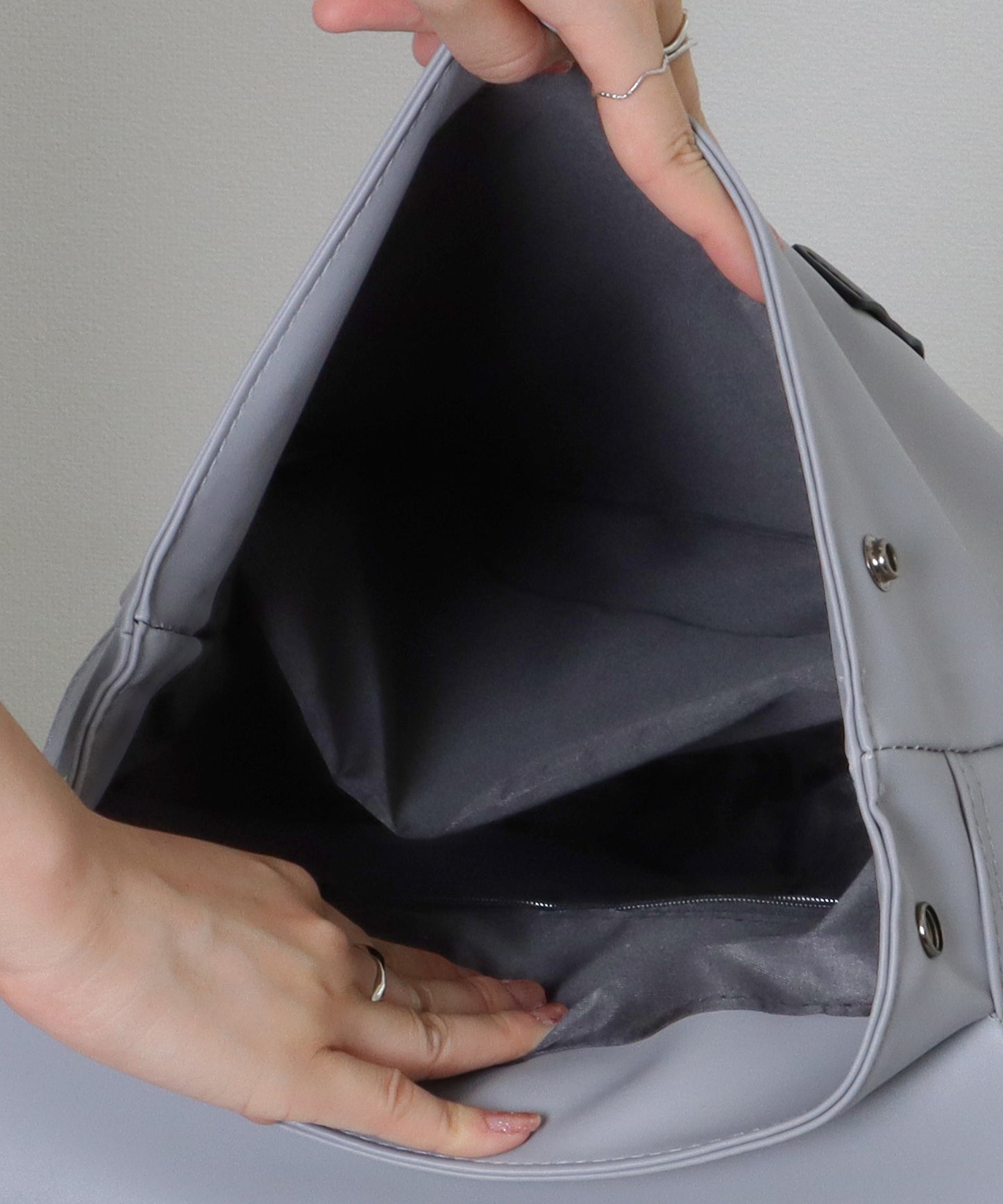 配色ライン スクエア バックパック