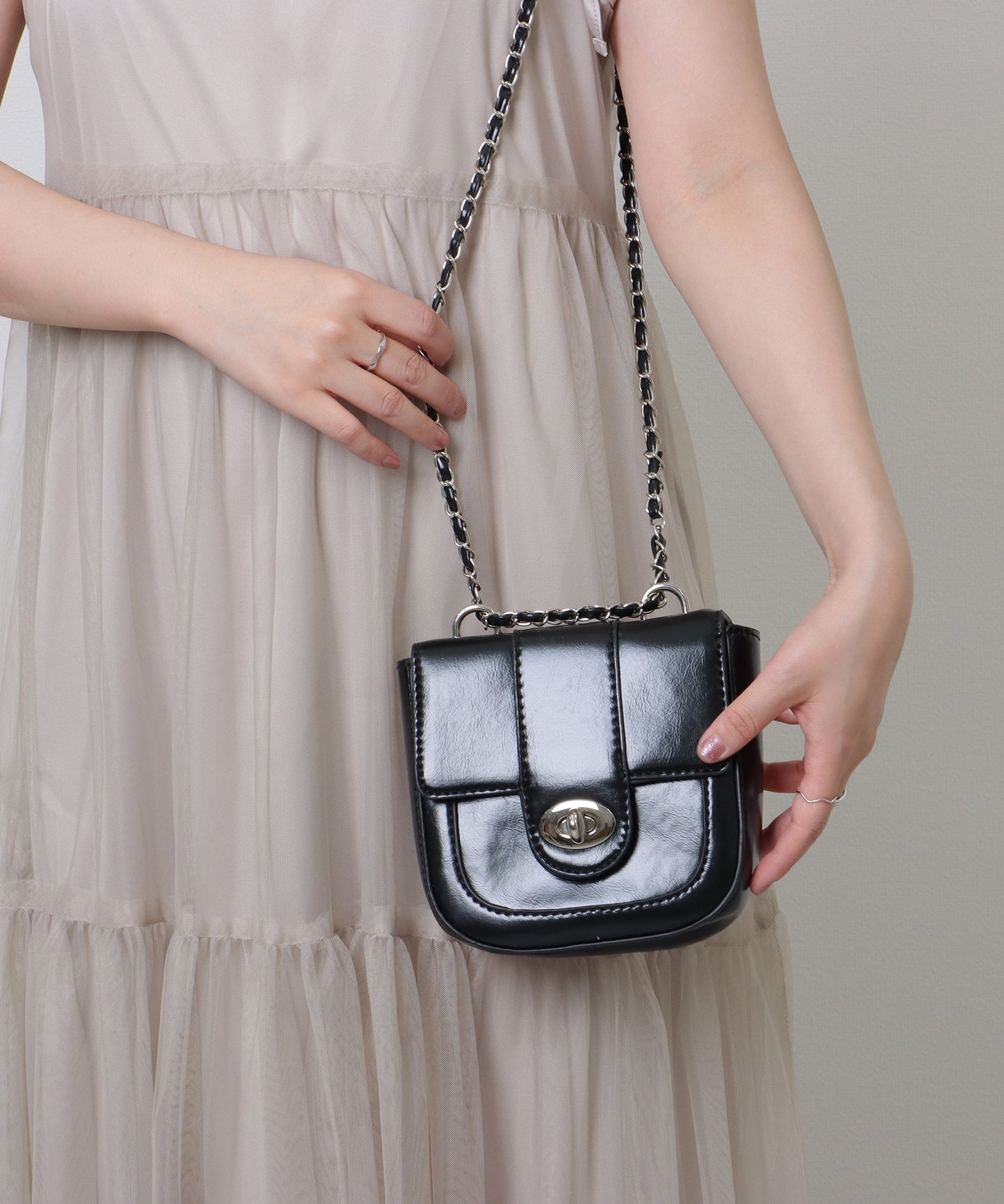 コンパクト ラウンド 2WAY チェーン ショルダーバッグ