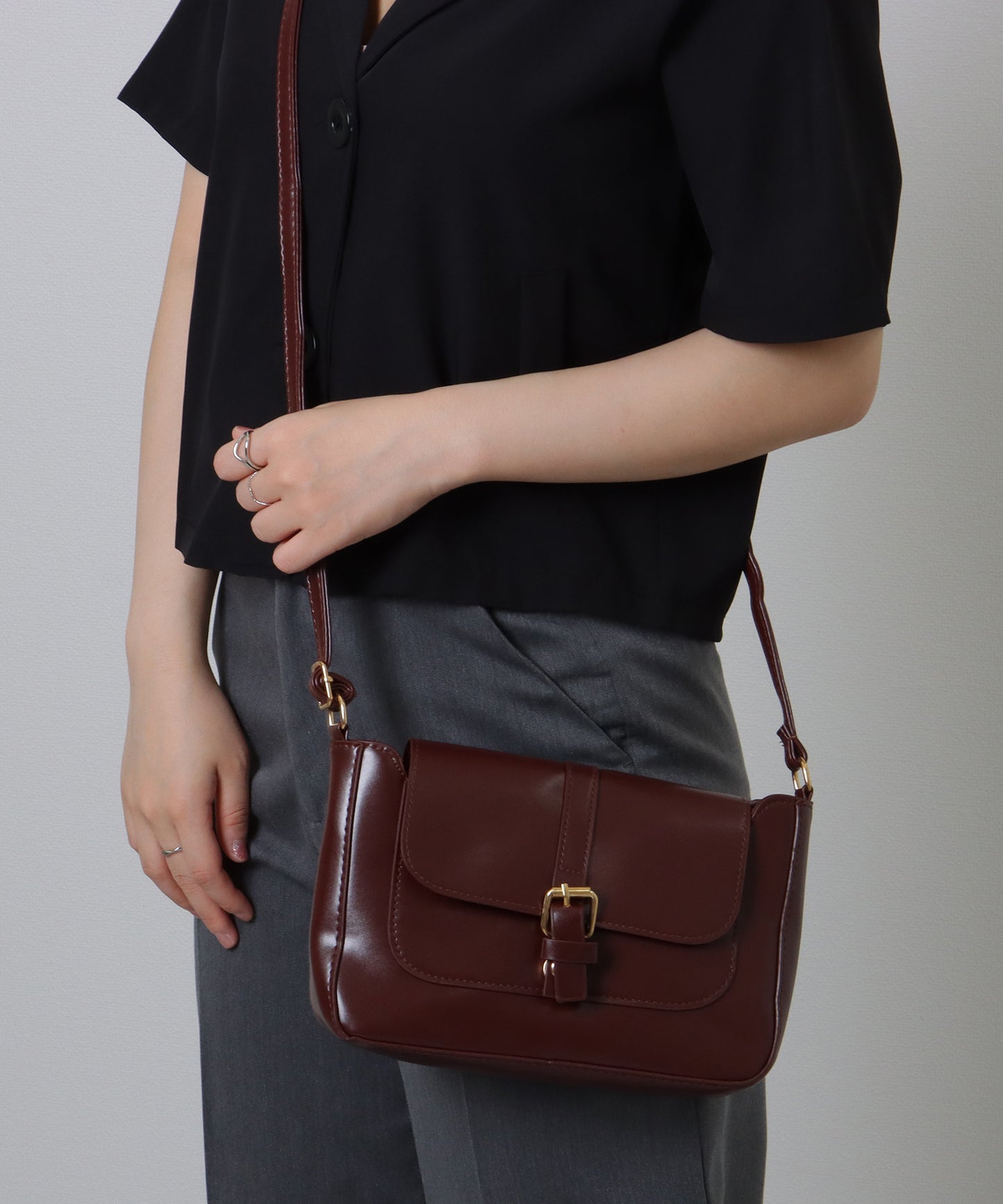 スクール風 スクエア ベルト ショルダーバッグ