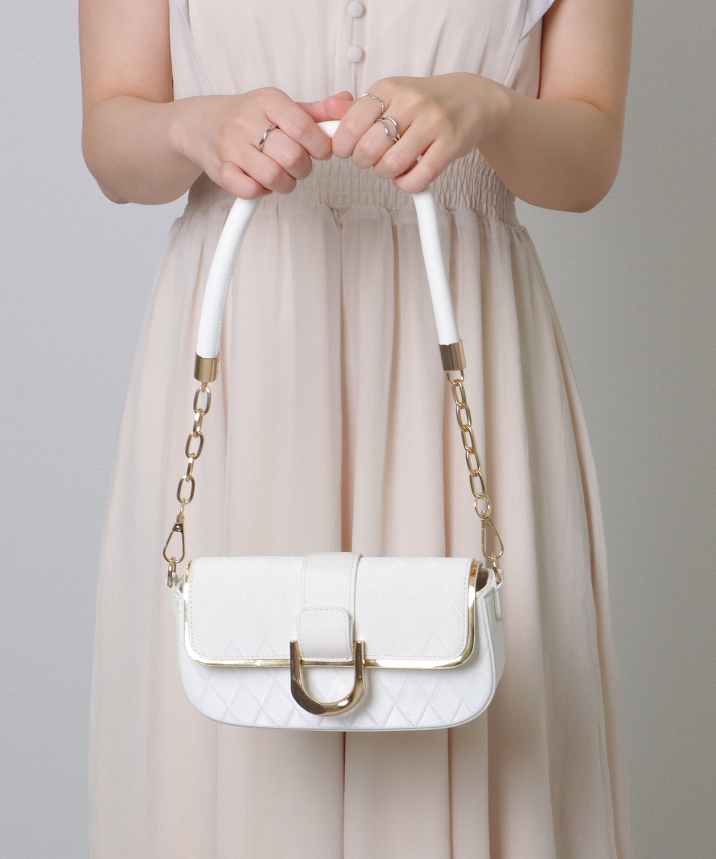 ダイヤ柄 メタリック ラウンド チェーン バッグ