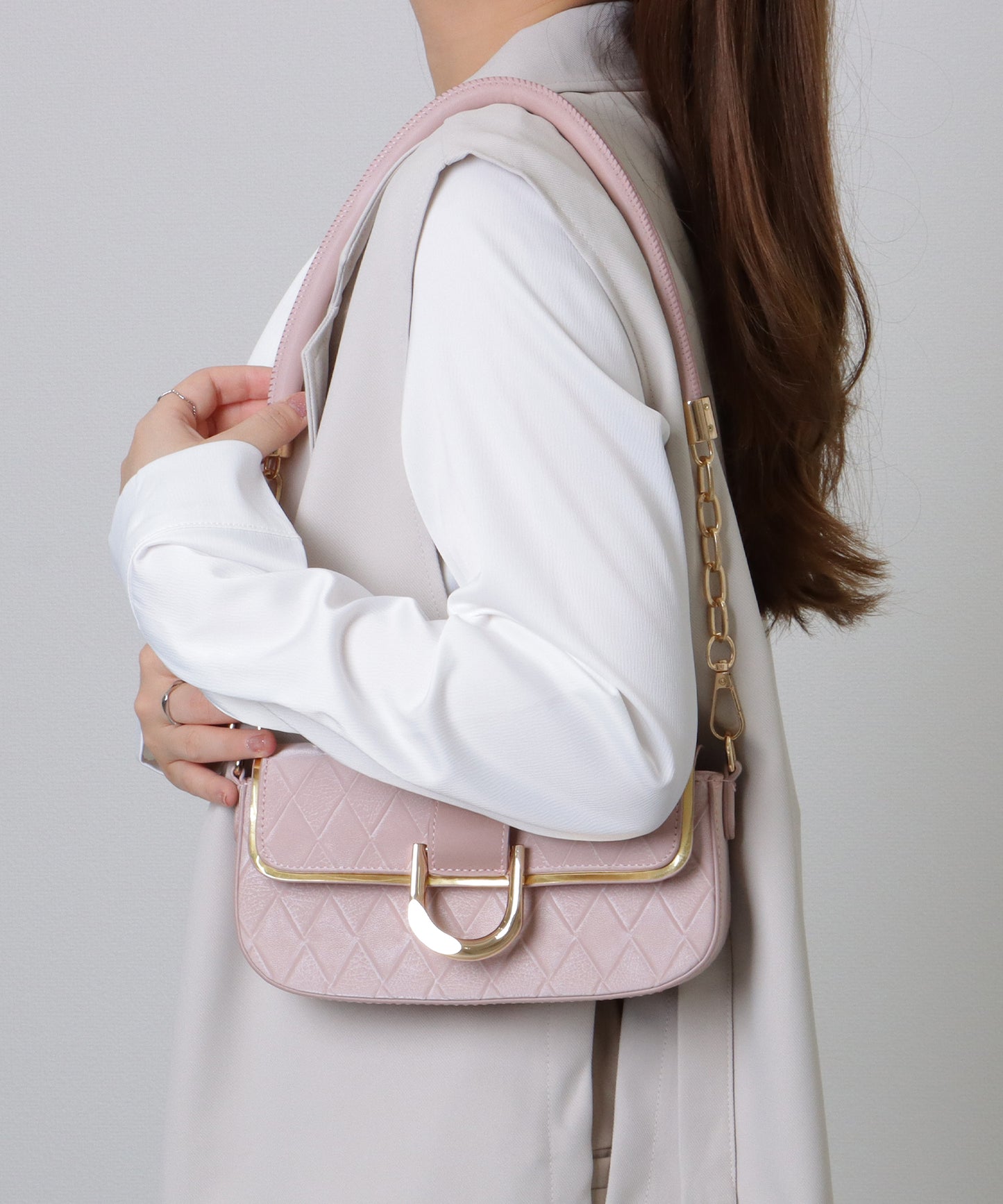 ダイヤ柄 メタリック ラウンド チェーン バッグ