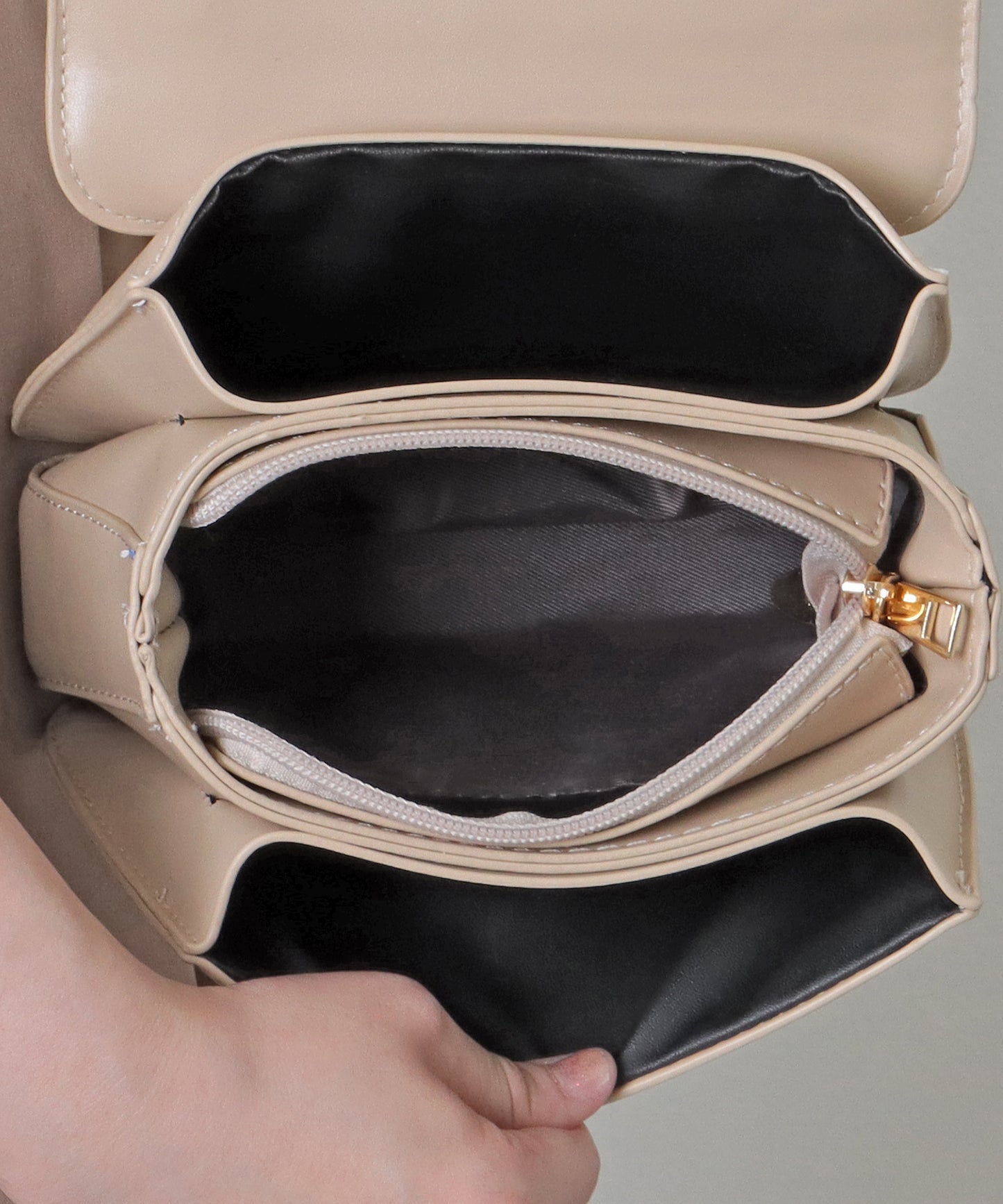 クロコ風 型押し スクエア ショルダーバッグ