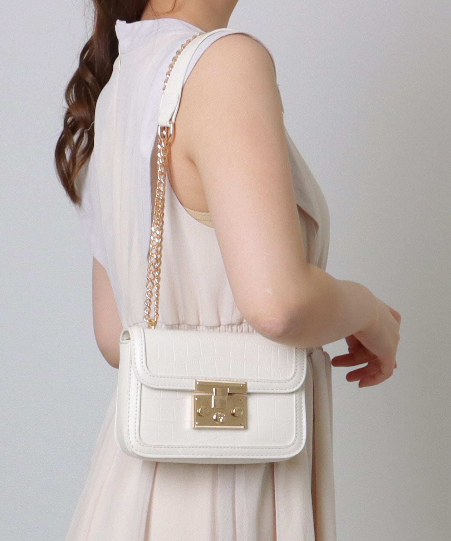 クロコ風 型押し スクエア ショルダーバッグ