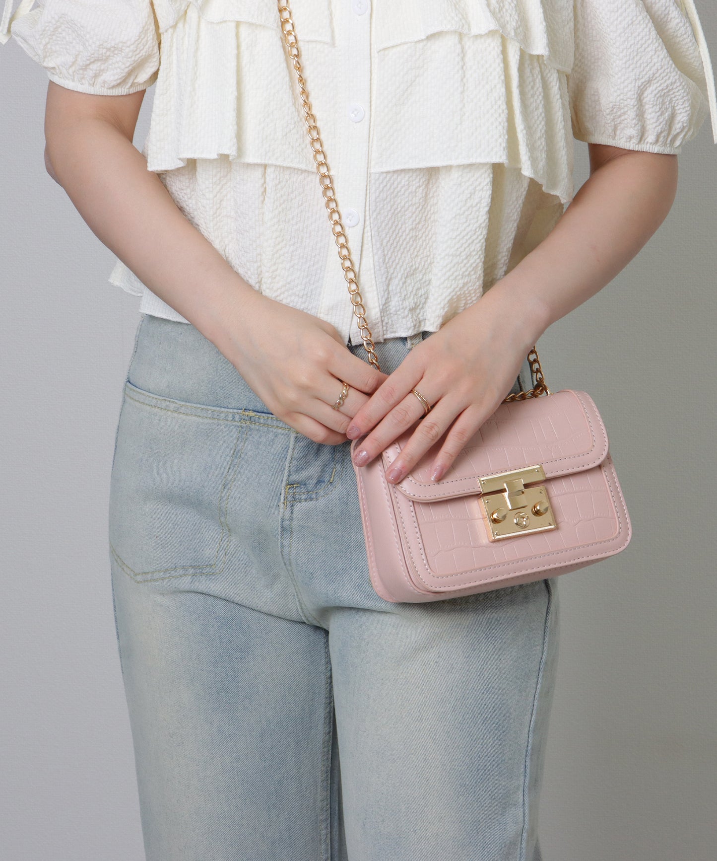 クロコ風 型押し スクエア ショルダーバッグ