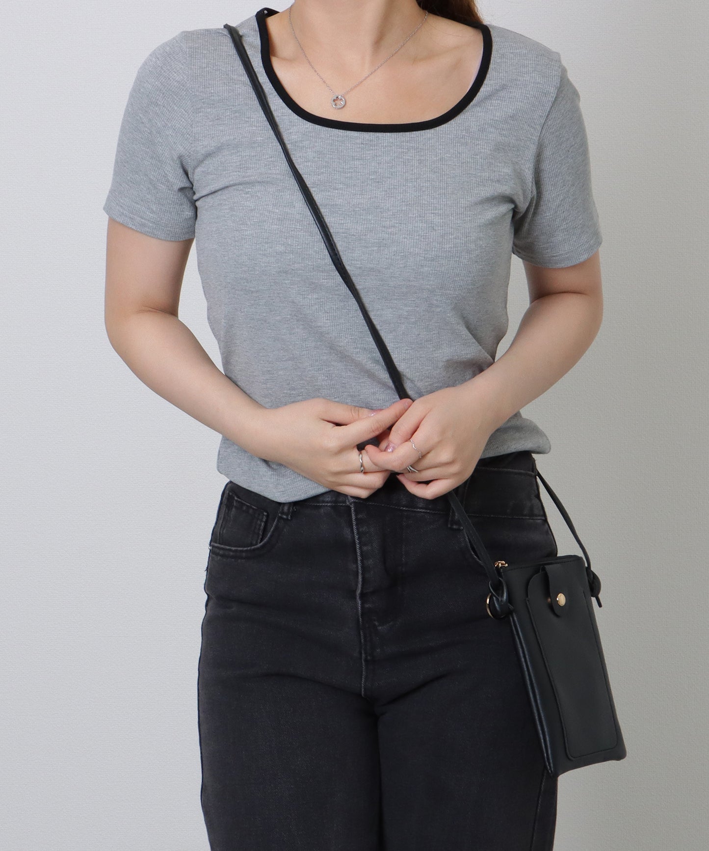 キーリング付き コンパクト サコッシュ バッグ