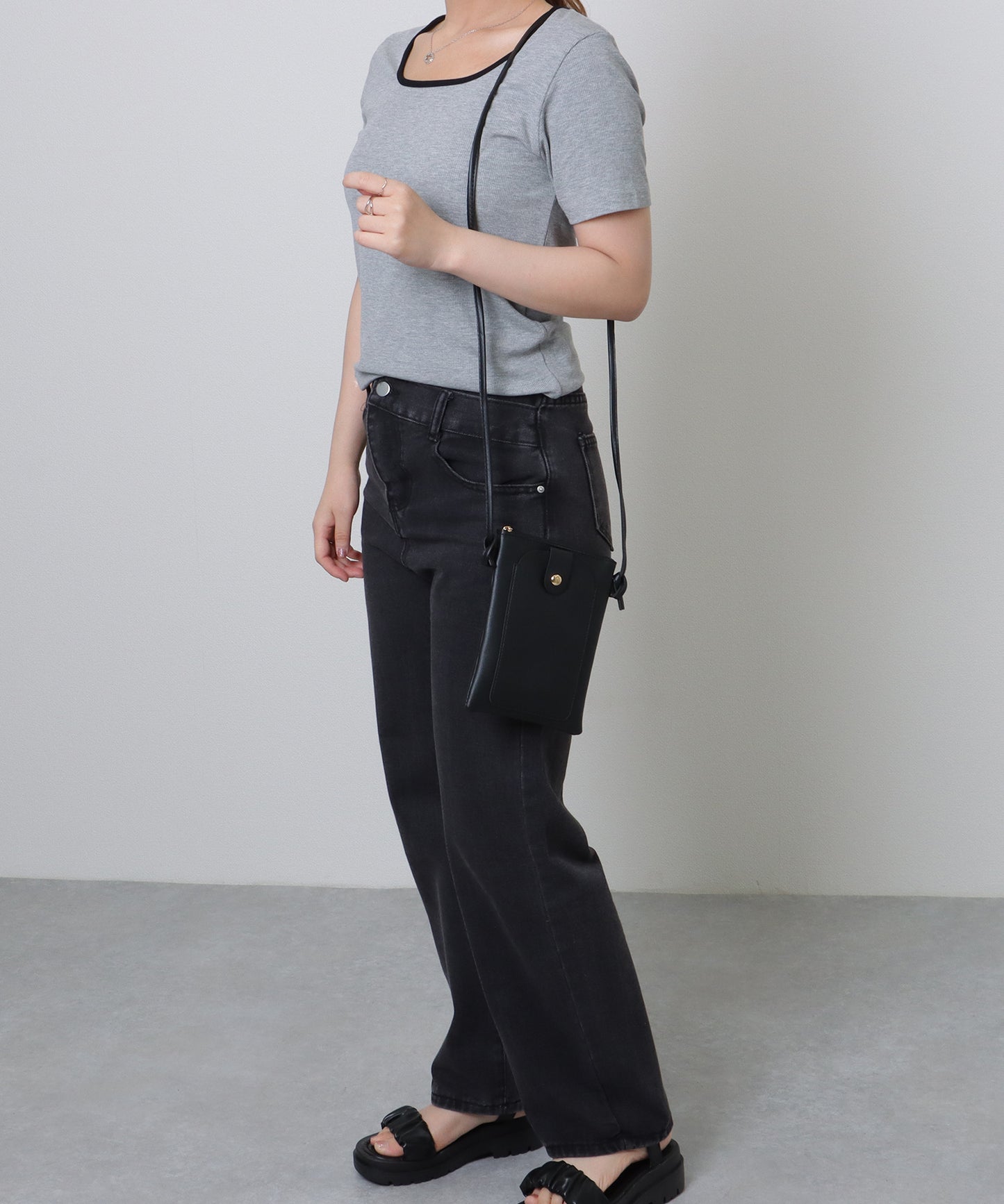 キーリング付き コンパクト サコッシュ バッグ