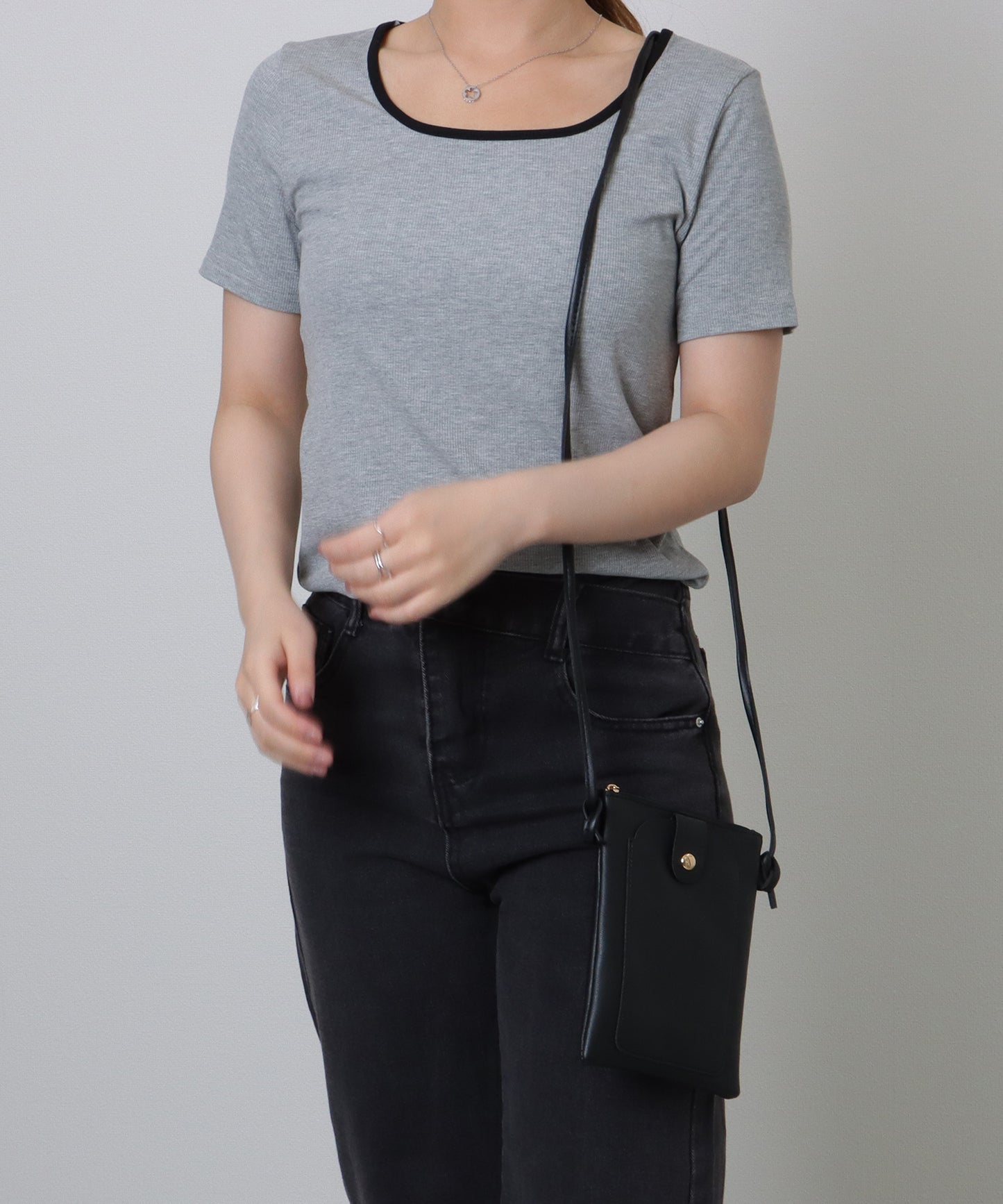 キーリング付き コンパクト サコッシュ バッグ