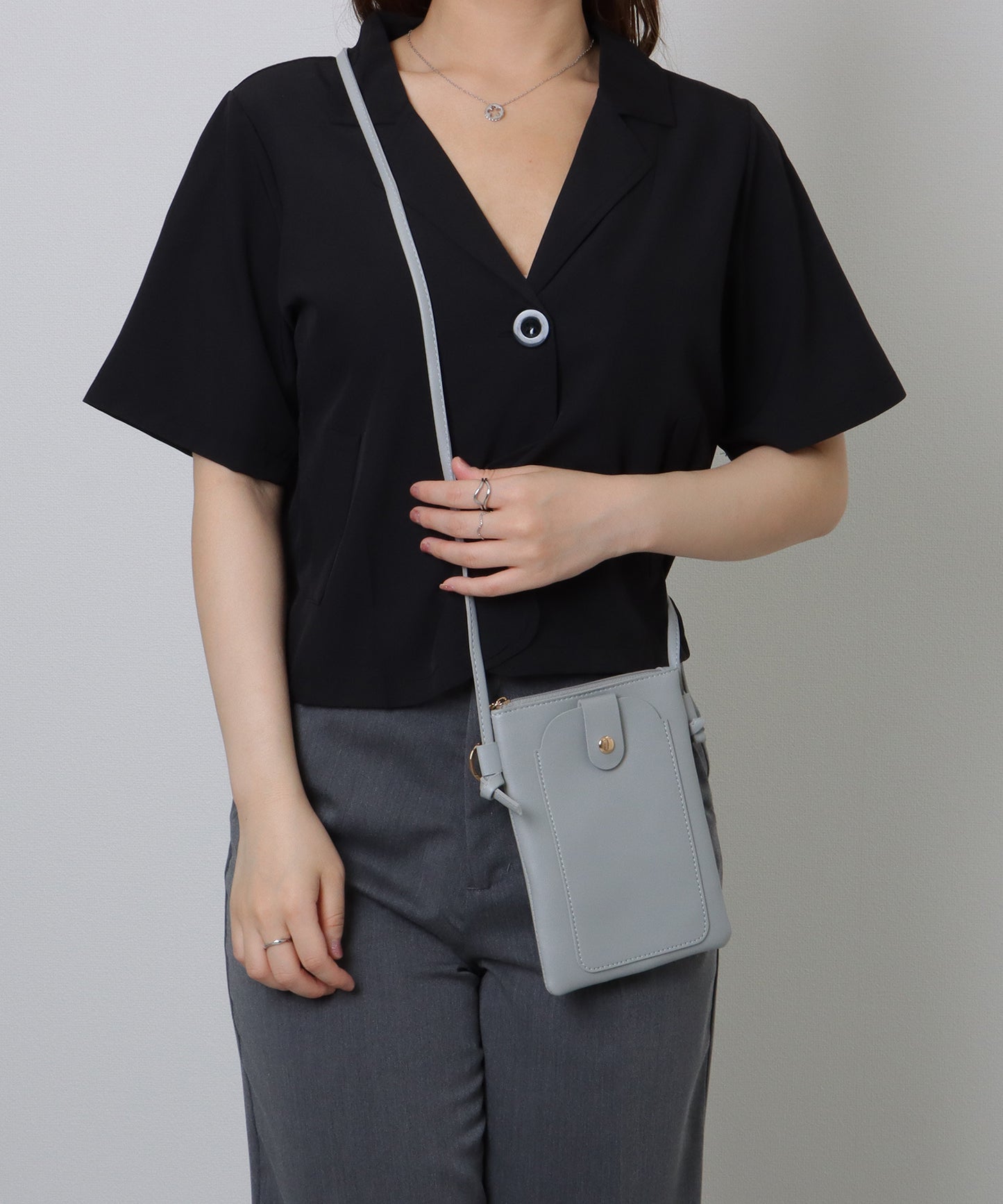 キーリング付き コンパクト サコッシュ バッグ