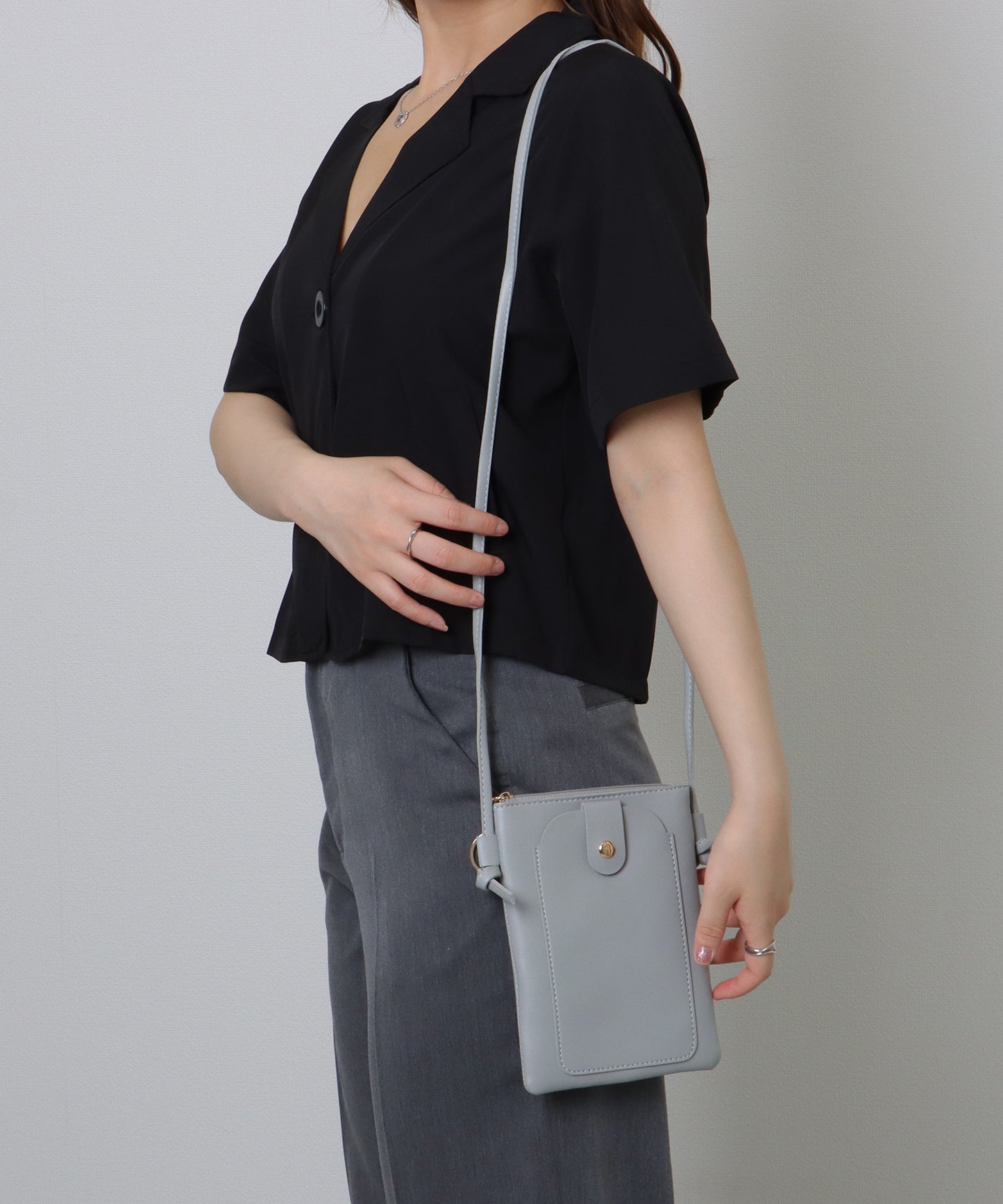 キーリング付き コンパクト サコッシュ バッグ