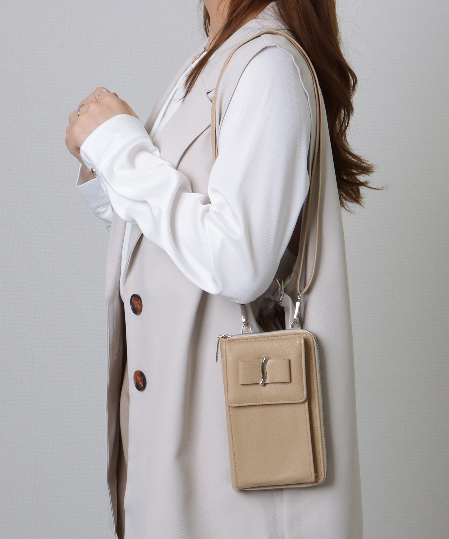 メタリック ウエーブモチーフ付き スクエア ウォレット バッグ