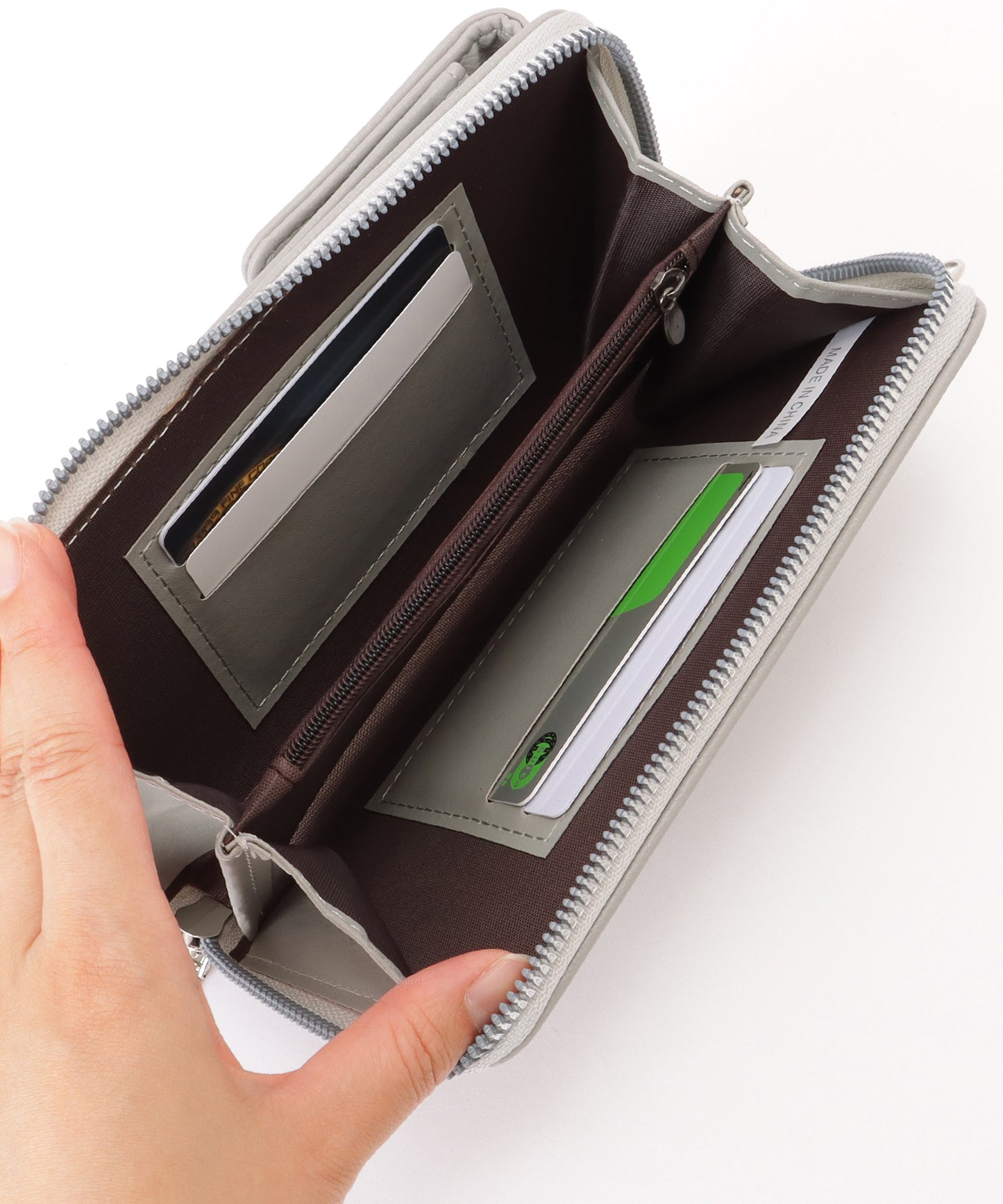 メタリック ウエーブモチーフ付き スクエア ウォレット バッグ